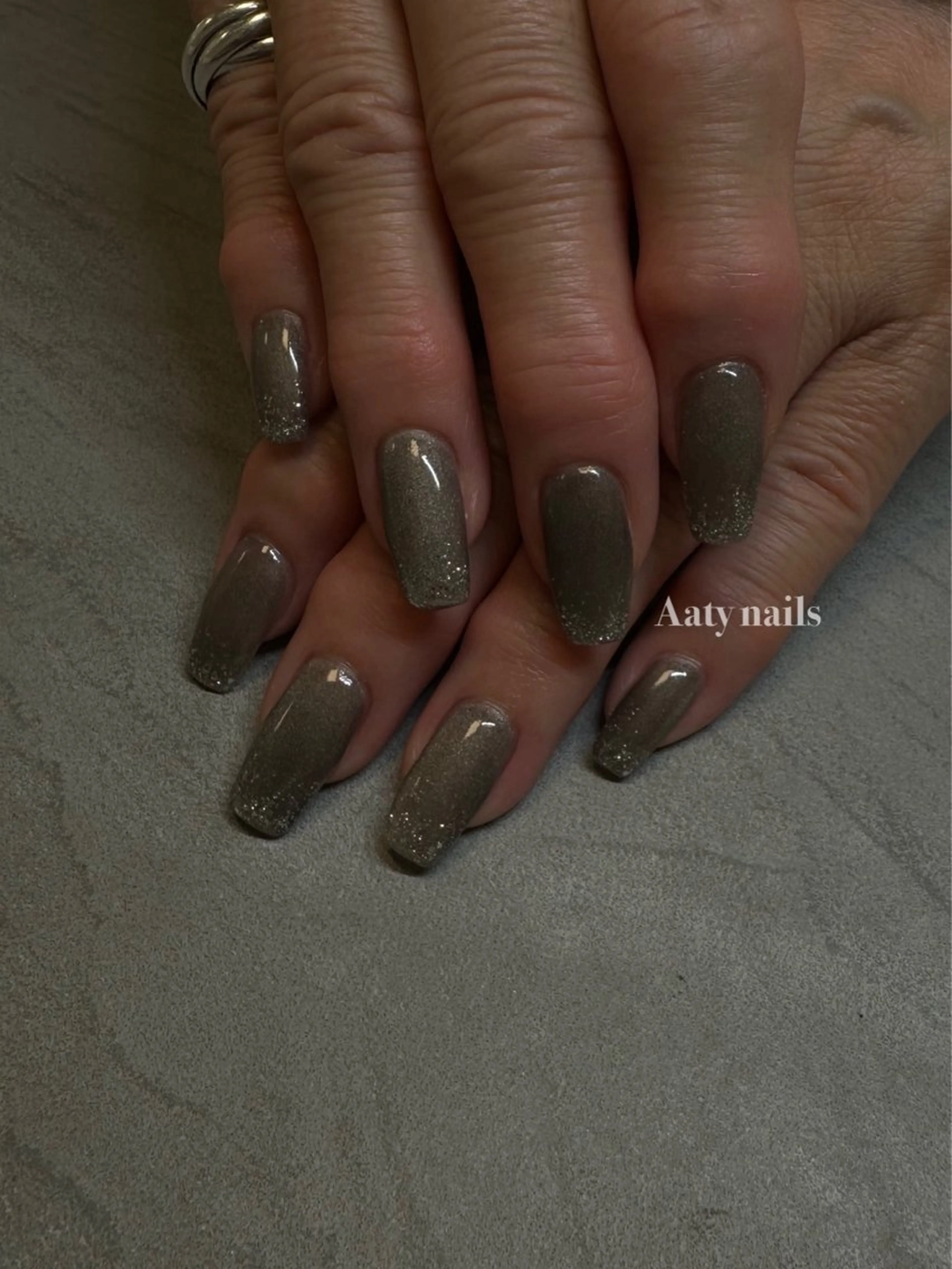 ネイル ラメ(グリッター) マグネットネイル Aaty nails所属・アーティネイルズ staffのネイルデザイン