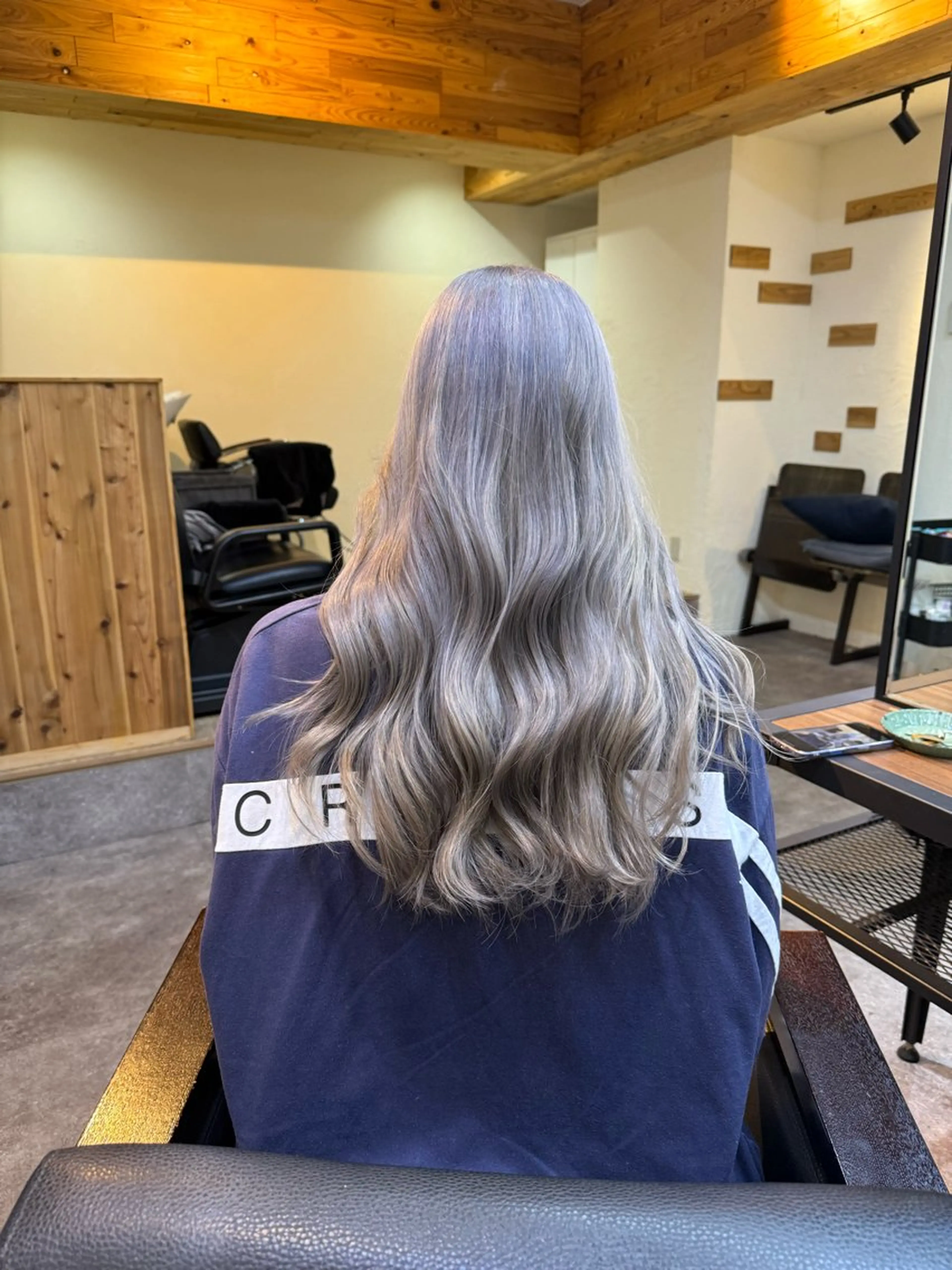 艶暖色/ベージュ SAKI💜のヘアスタイル