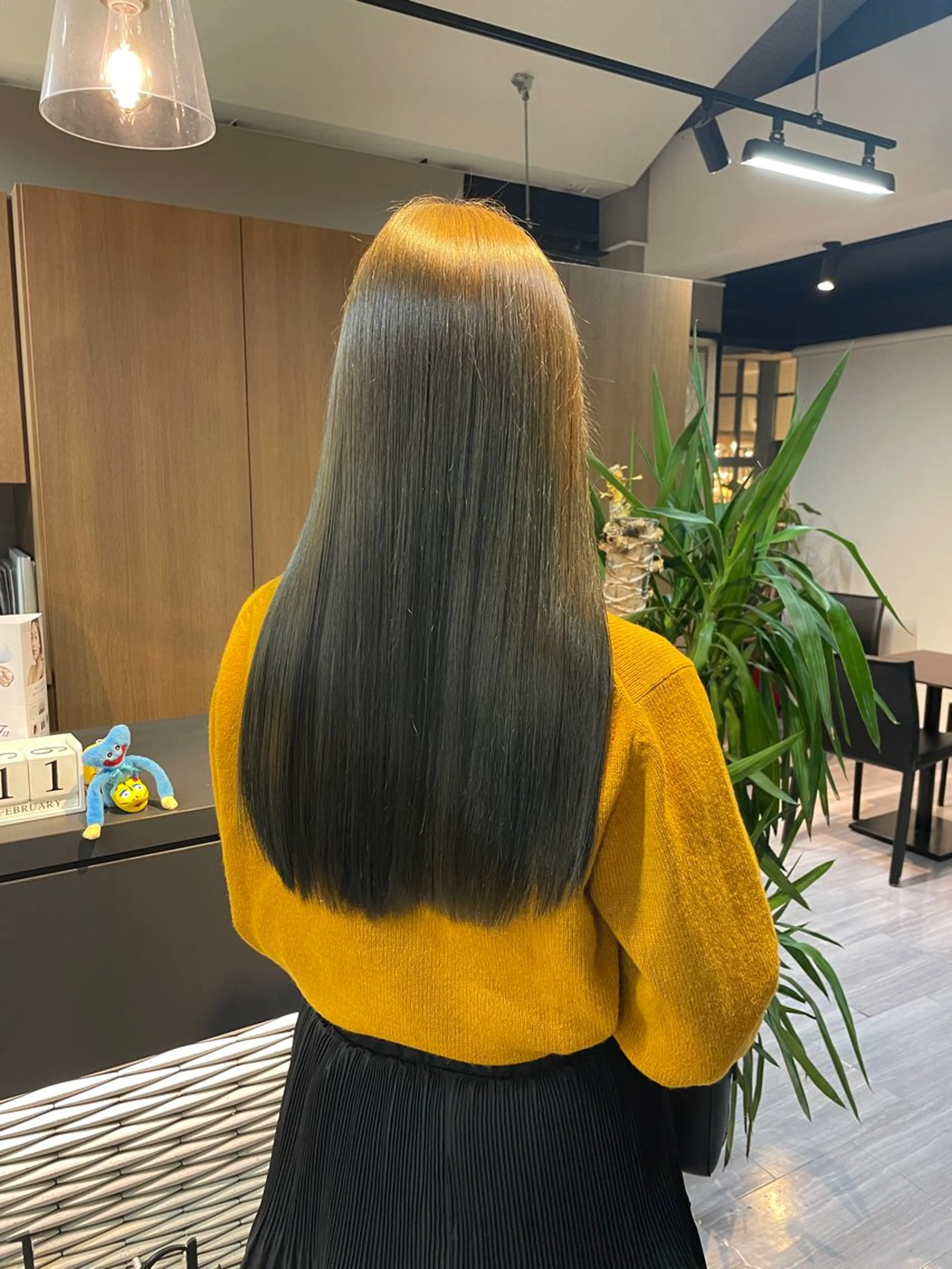 ロング カラー マキノ キョウカのヘアスタイル