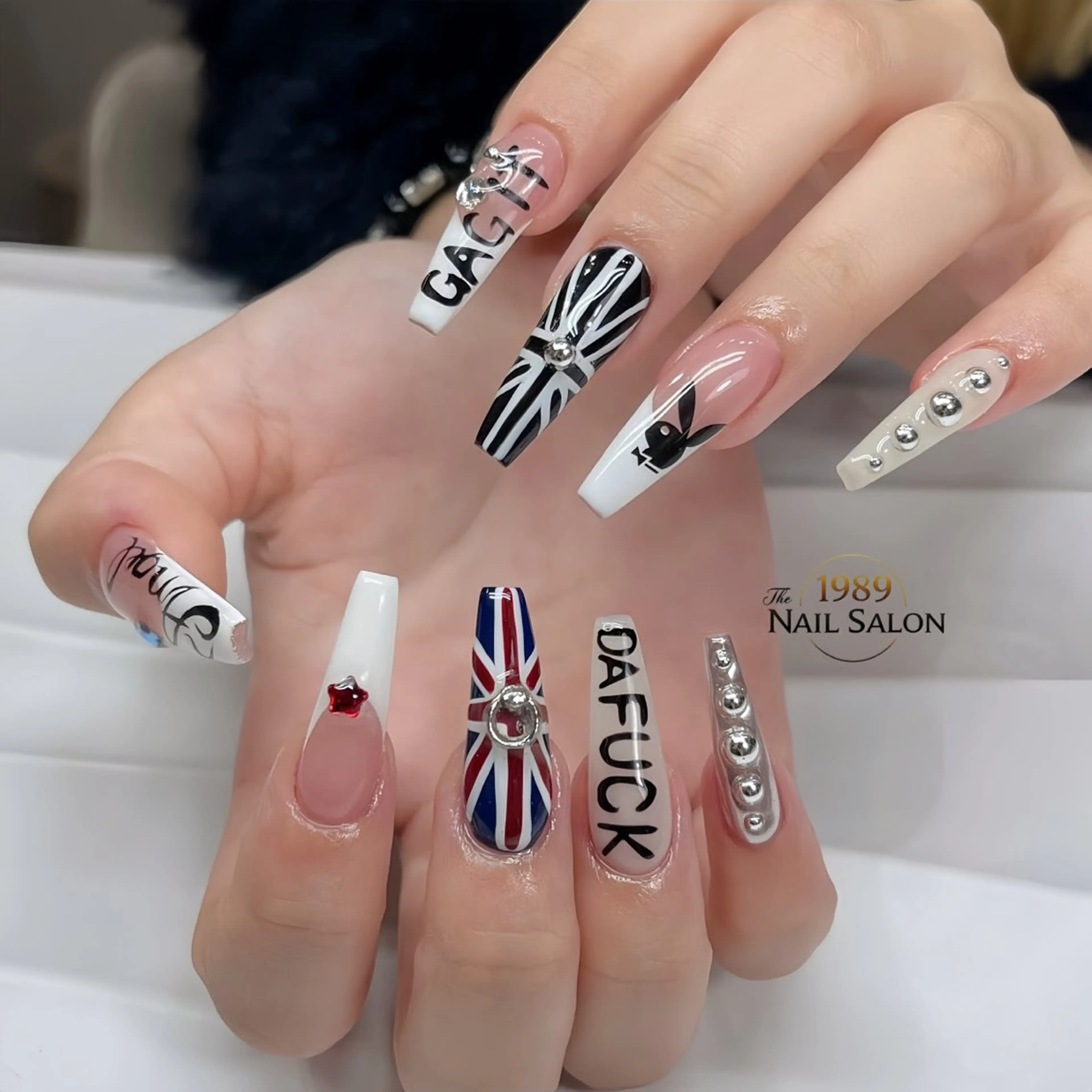 ネイル ハンドネイル The 1989 Nail Salonのネイルデザイン