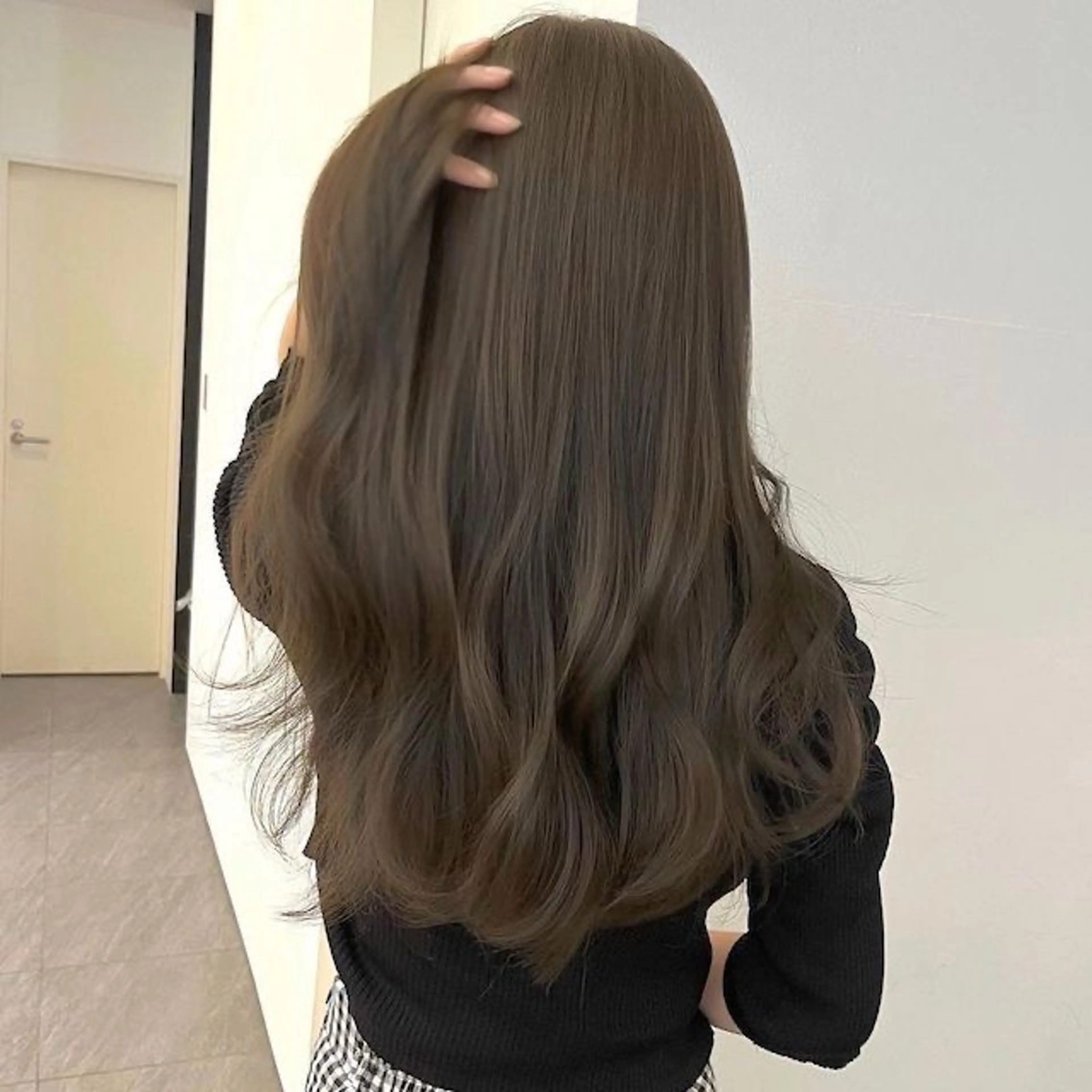 ロング カラー ベージュカラー ブリーチ 透明感カラー ダブルカラー ブリーチなしカラー ヘアカラー トリートメント 透明感/韓国風 HIRARIのヘアスタイル