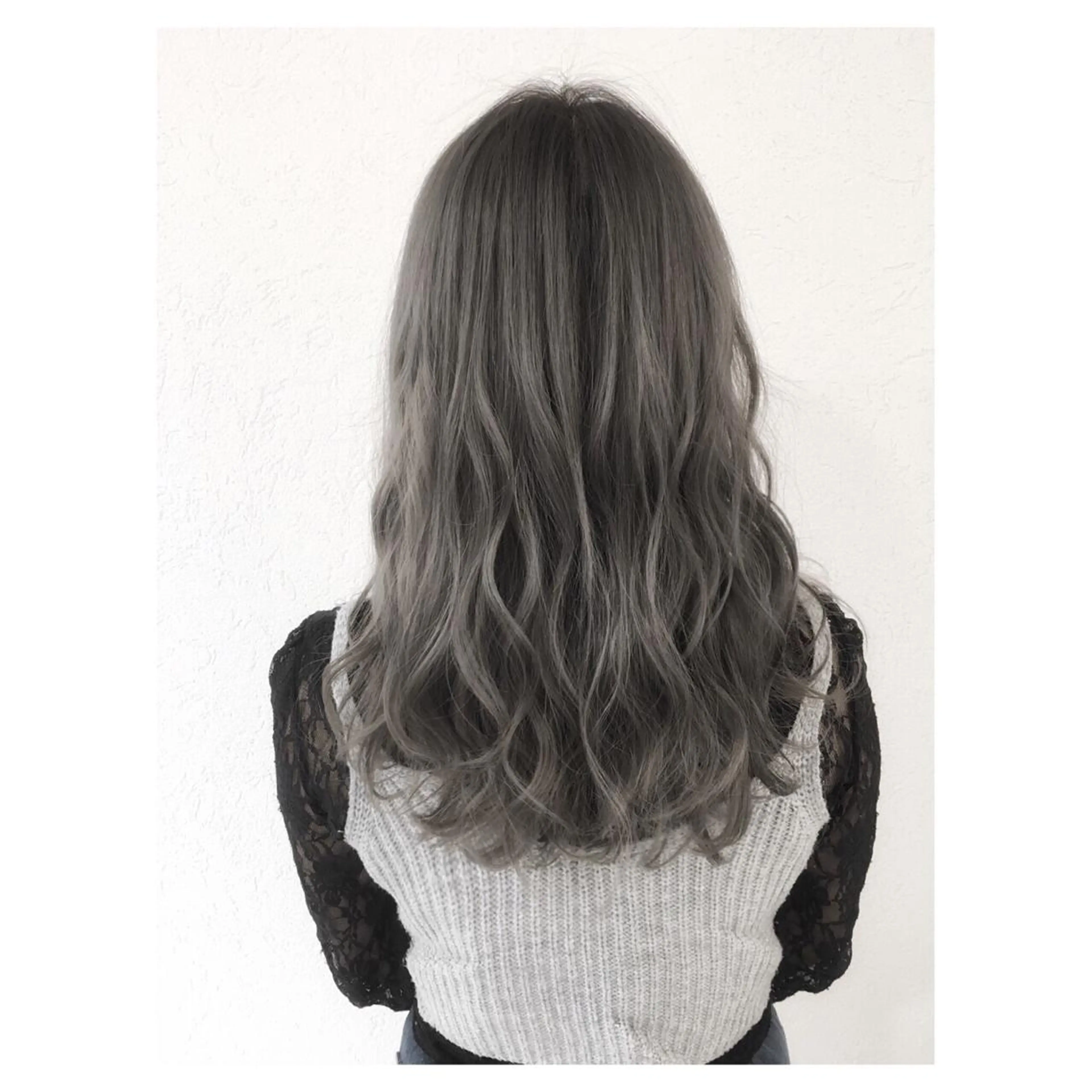 セミロング カラー ブリーチ イルミナカラー biscohair 髪にドラマを。のヘアスタイル