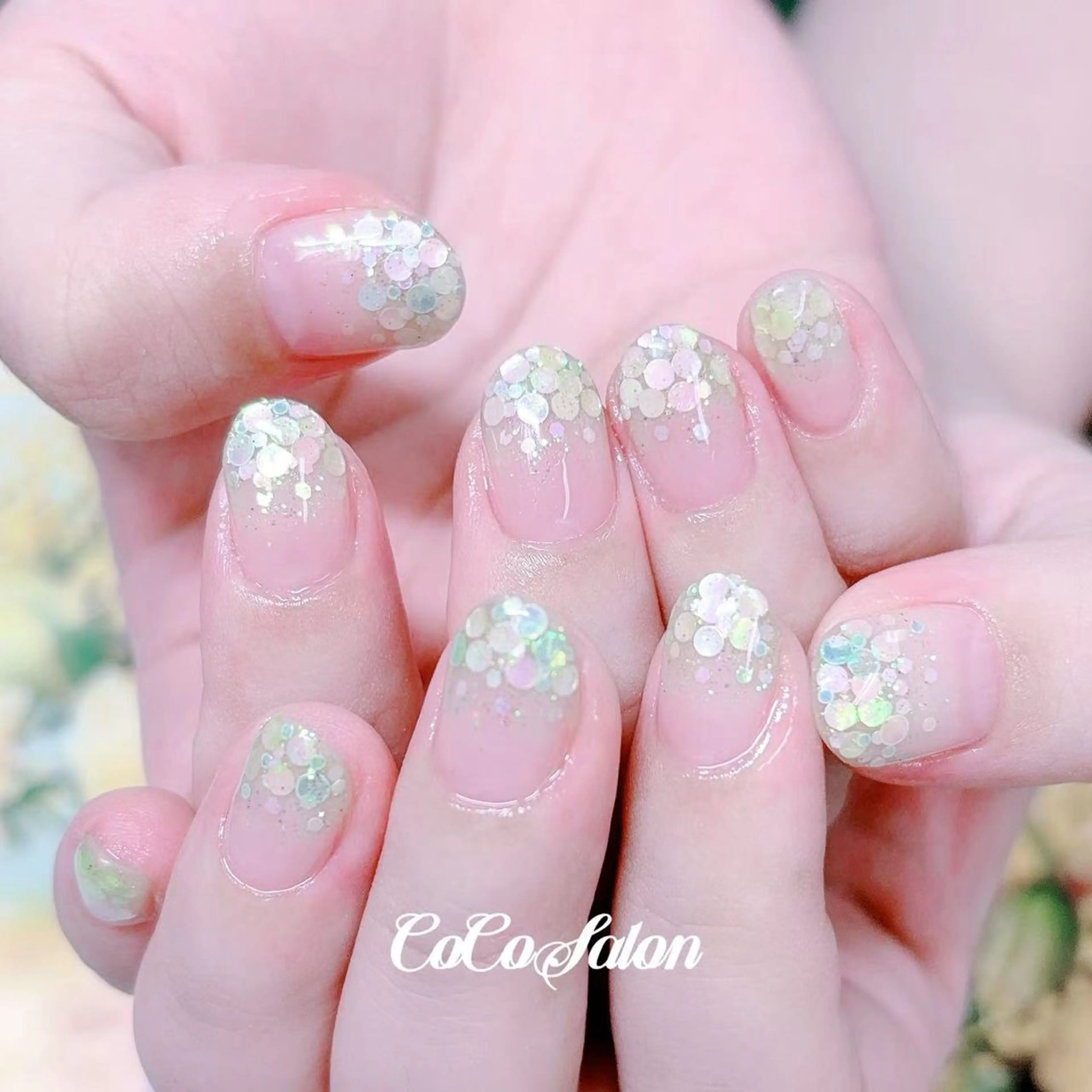 ネイル ジェルネイル グラデーション キラキラネイル CoCo Salon ネイル/睫毛/脱毛のネイルデザイン