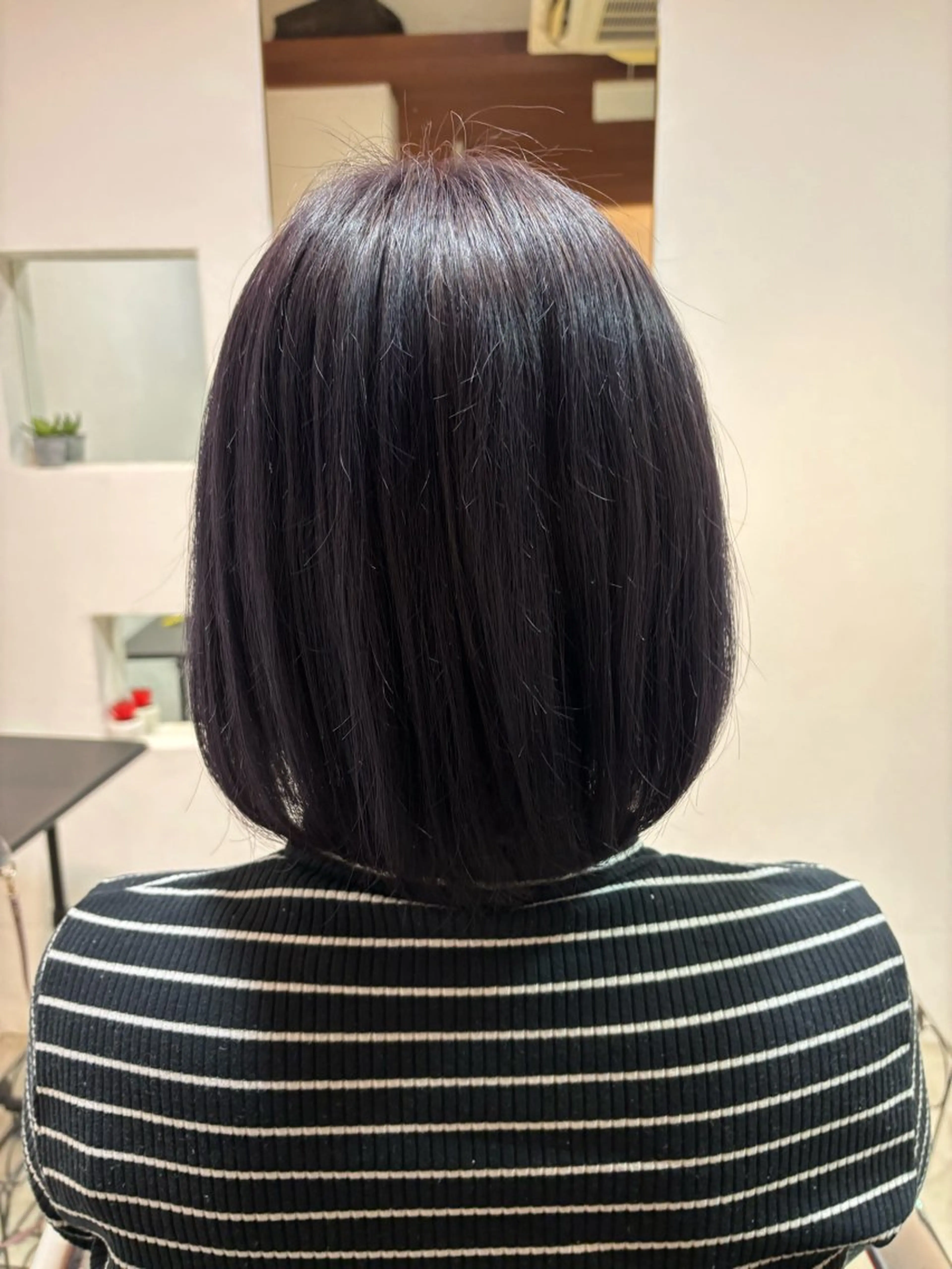 ミディアム パープルカラー イナイ ハルカのヘアスタイル