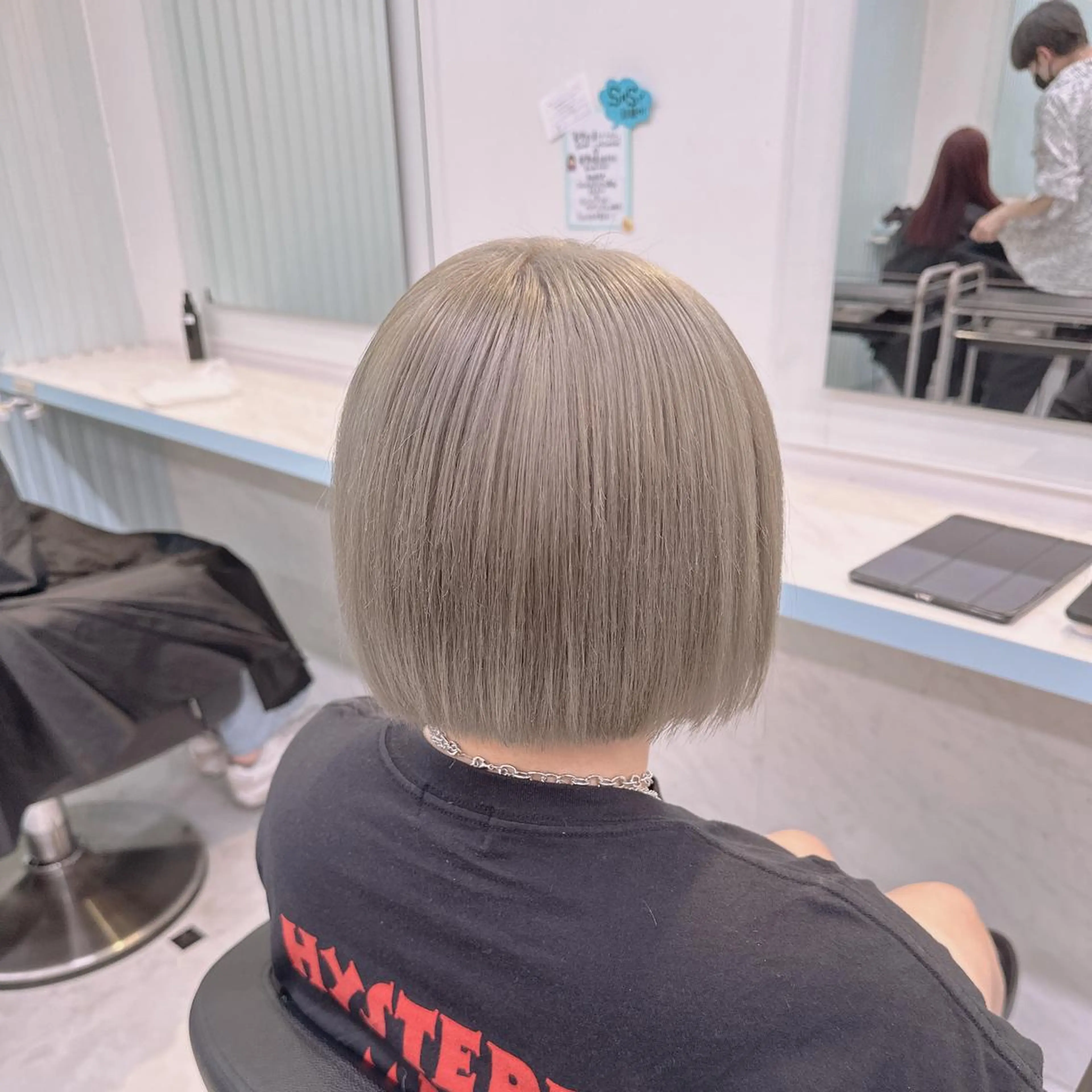 ショート カラー 🪄池袋ハイトーン 🪄ブリーチカラーのヘアスタイル