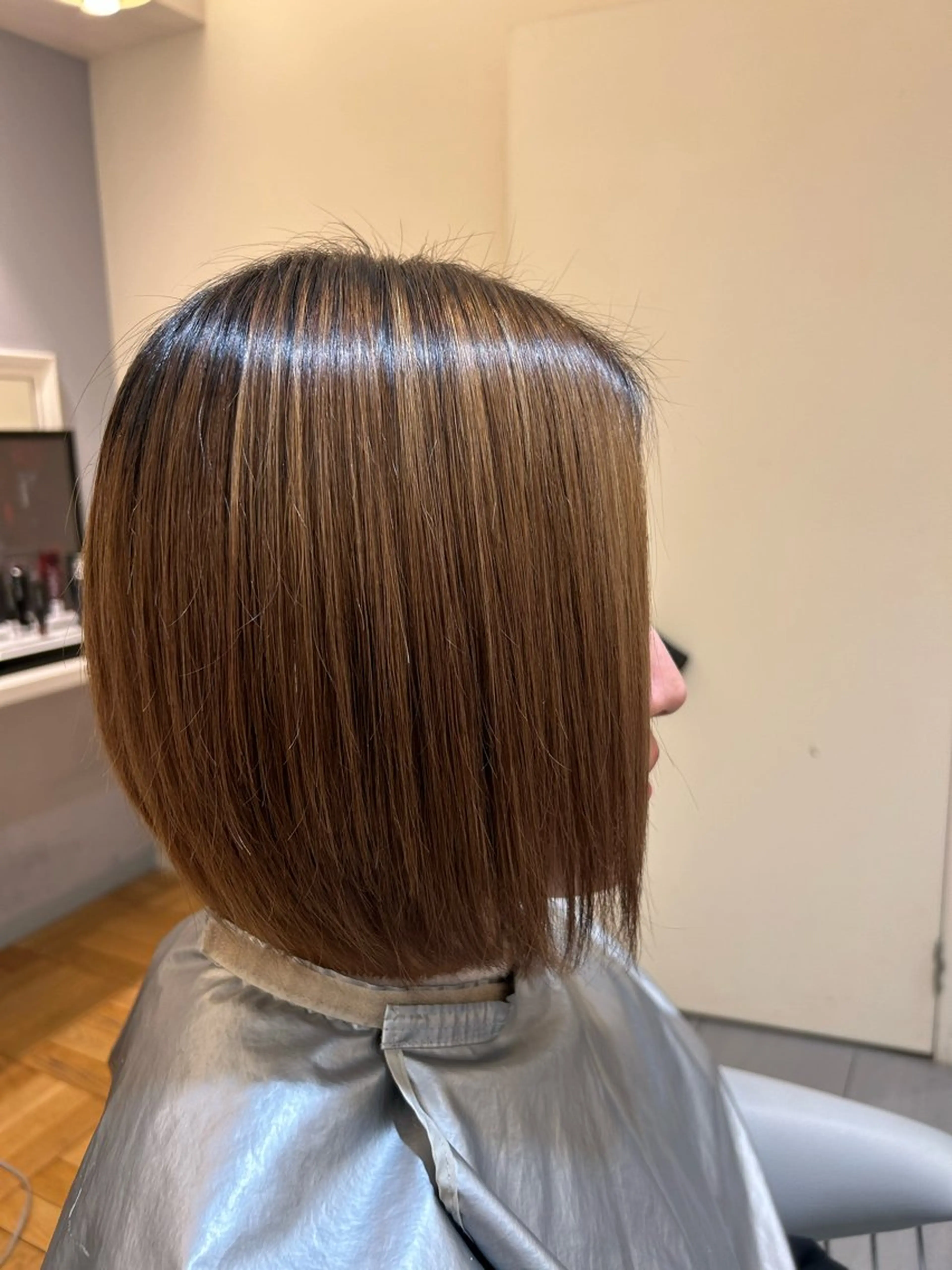 ミディアム 酸性ストレート コテ巻きパーマ 阪上 沙織のヘアスタイル