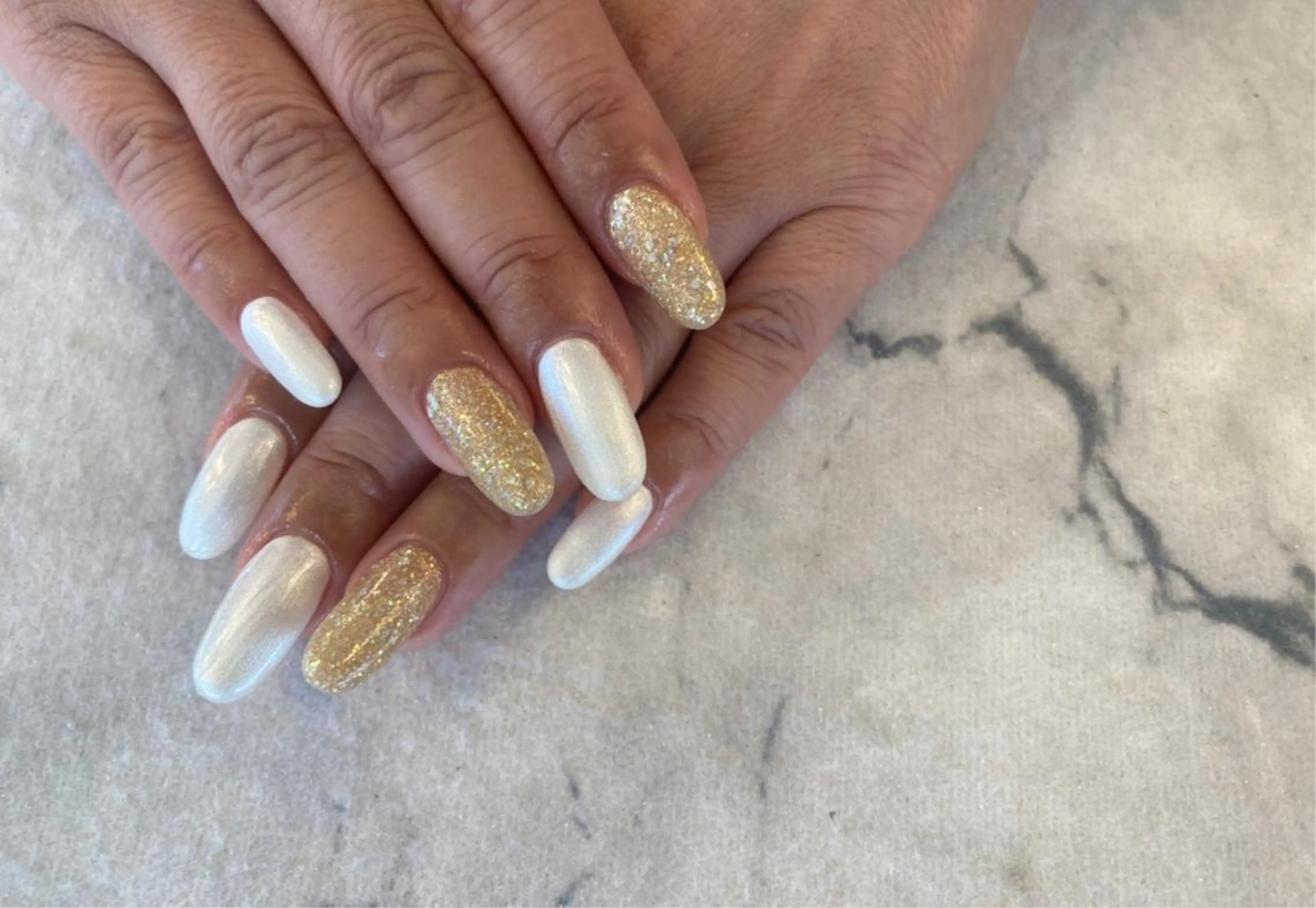 ネイル ネイルリボン 受付スタッフのネイルデザイン