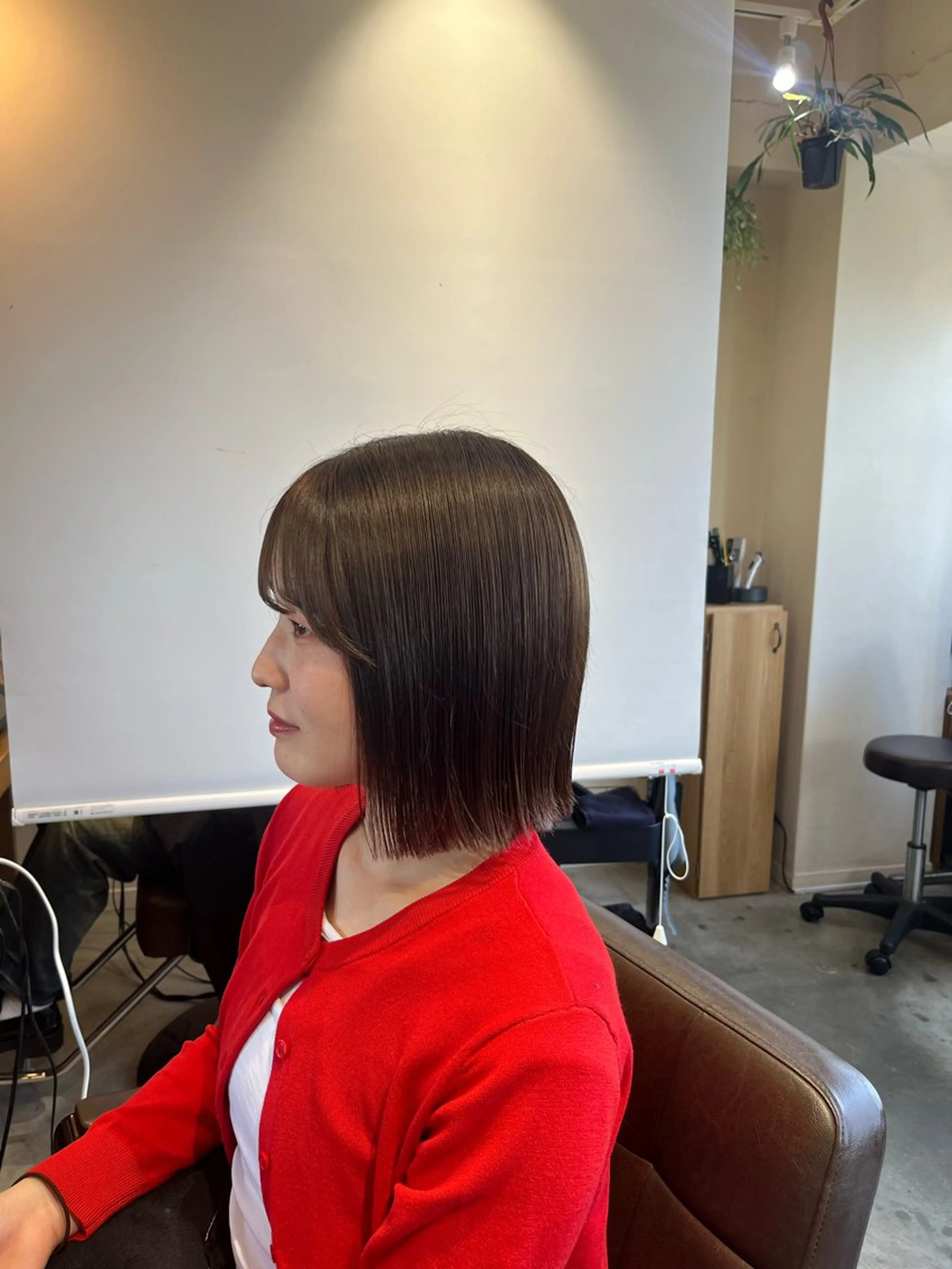 セミロング カット ヘアカラー 縮毛矯正 トリートメント 塩川ももこ/ 自然な縮毛矯正のヘアスタイル