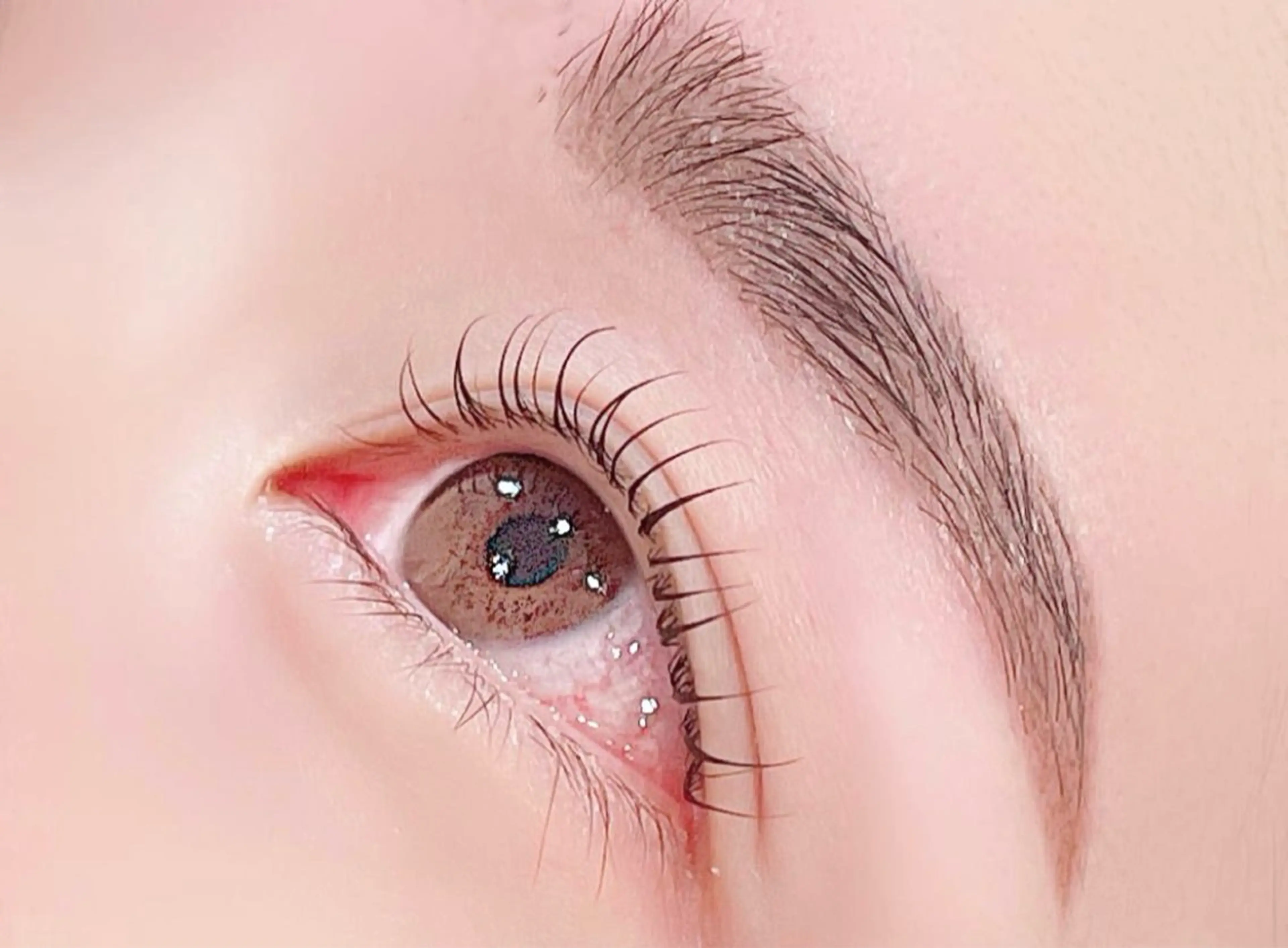 アイブロウ 眉毛ワックス脱毛 🩰Misaki🦢 🪞のマツエク・マツパデザイン