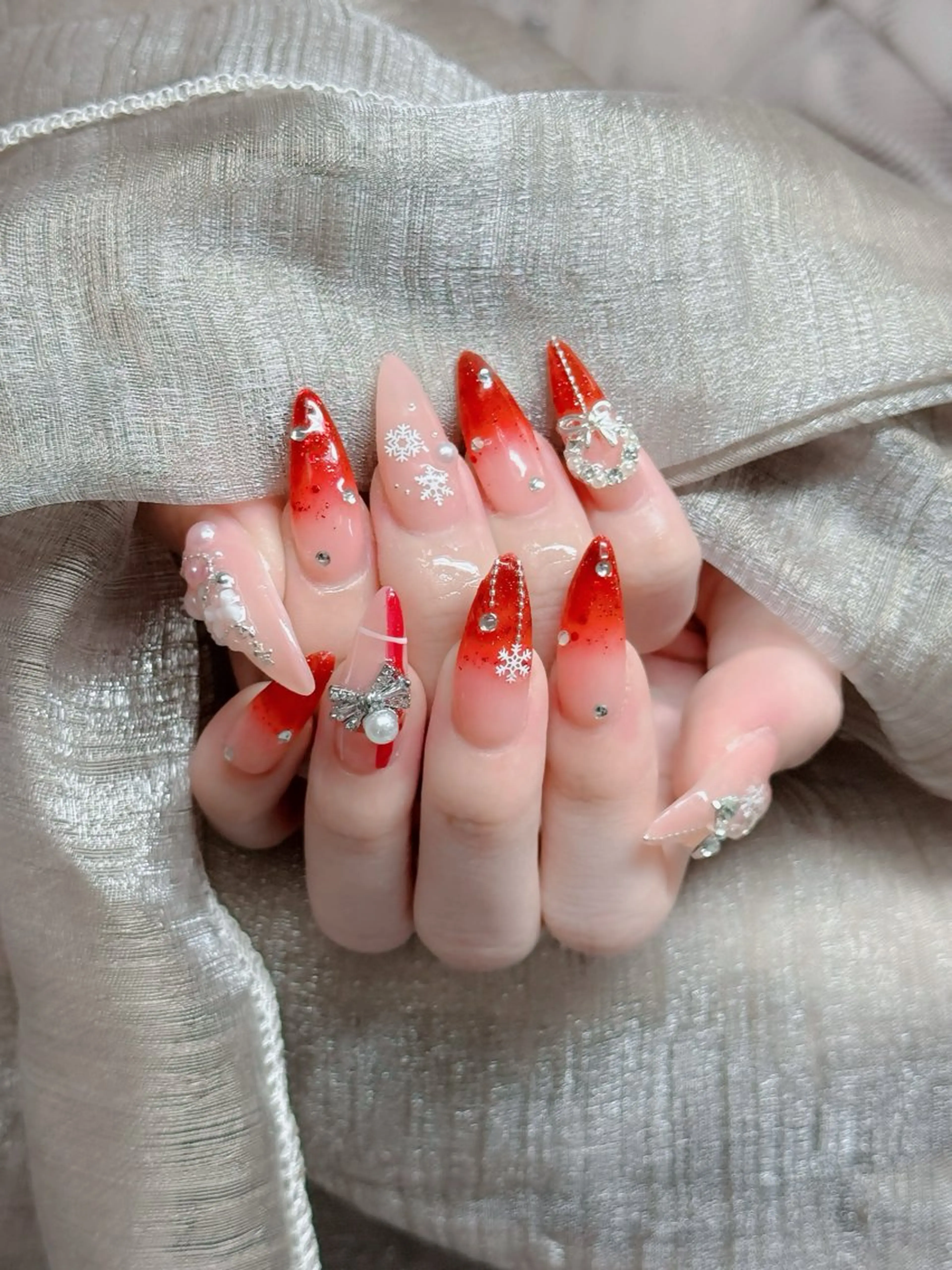 ネイル フットネイル フレンチネイル グラデーション 韓国ネイル ロングネイル ハンドネイル Hani Nail Salonのネイルデザイン