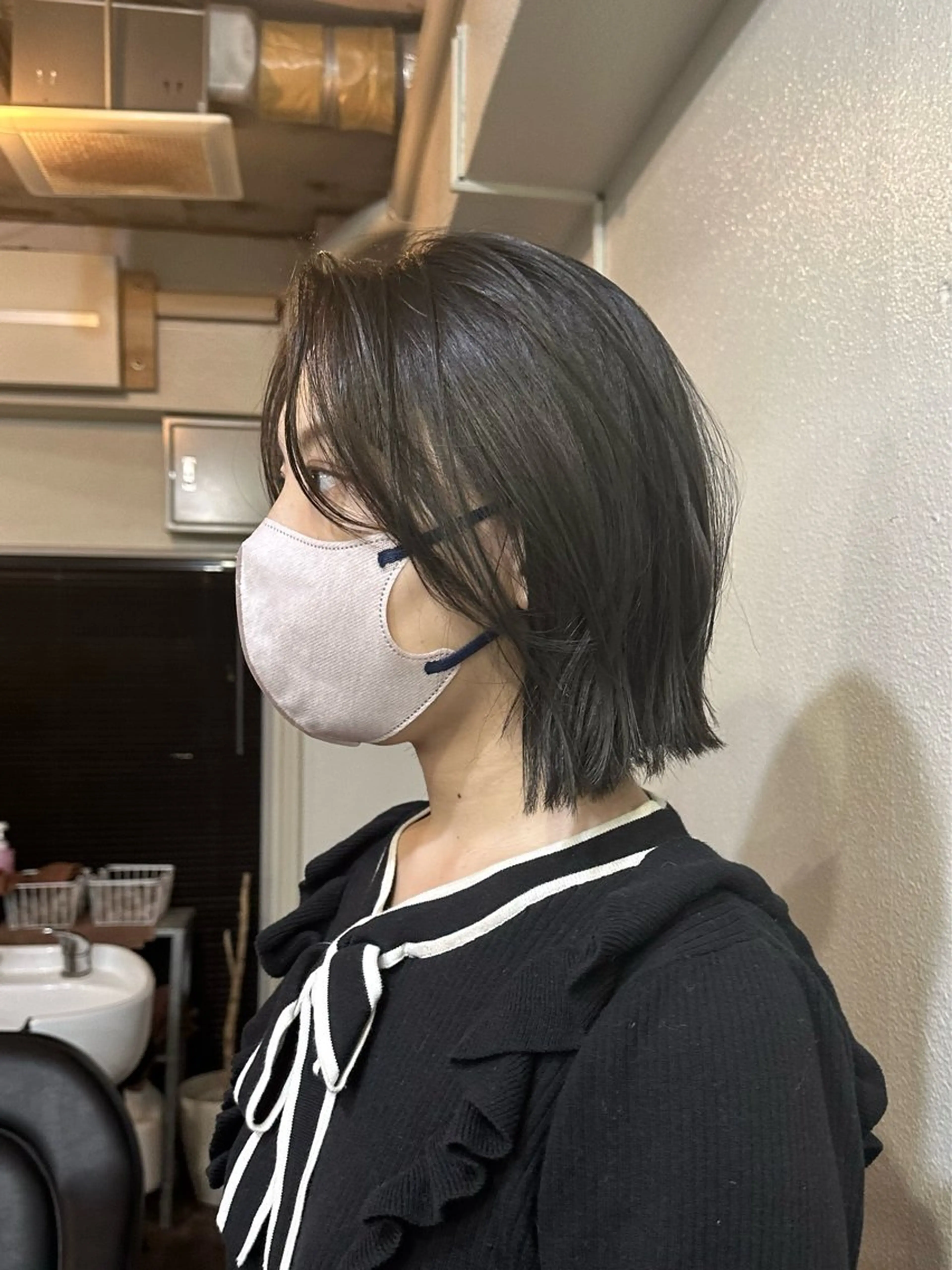 ショート カラー パーマ ヘアアレンジ メンズ 切りっぱなしボブ メンズ韓国風 ボブ くせ毛 髪質改善 切りっぱなしヘアボブ ミディアムヘアRYOのヘアスタイル