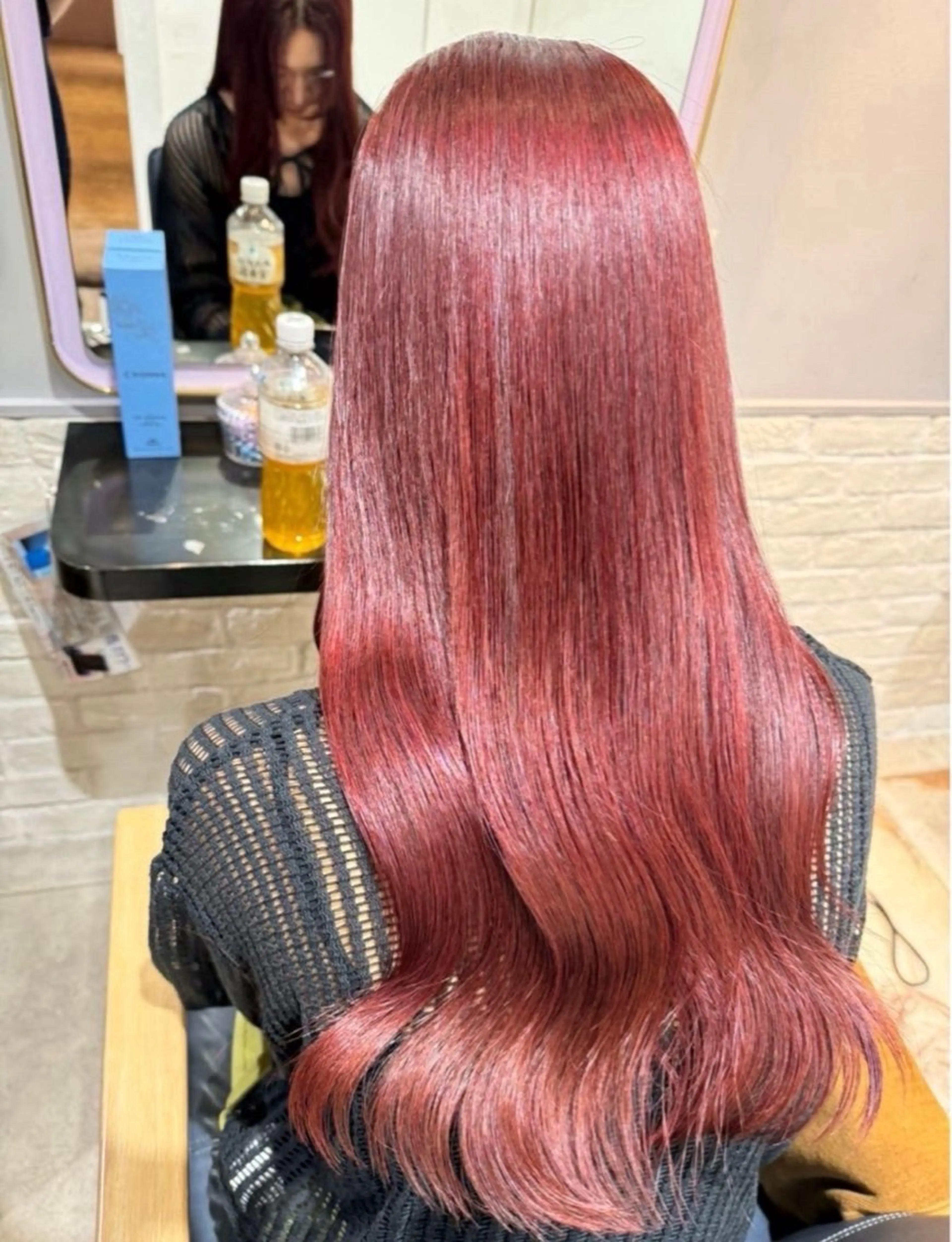 カラー 三門 陽菜乃のヘアスタイル