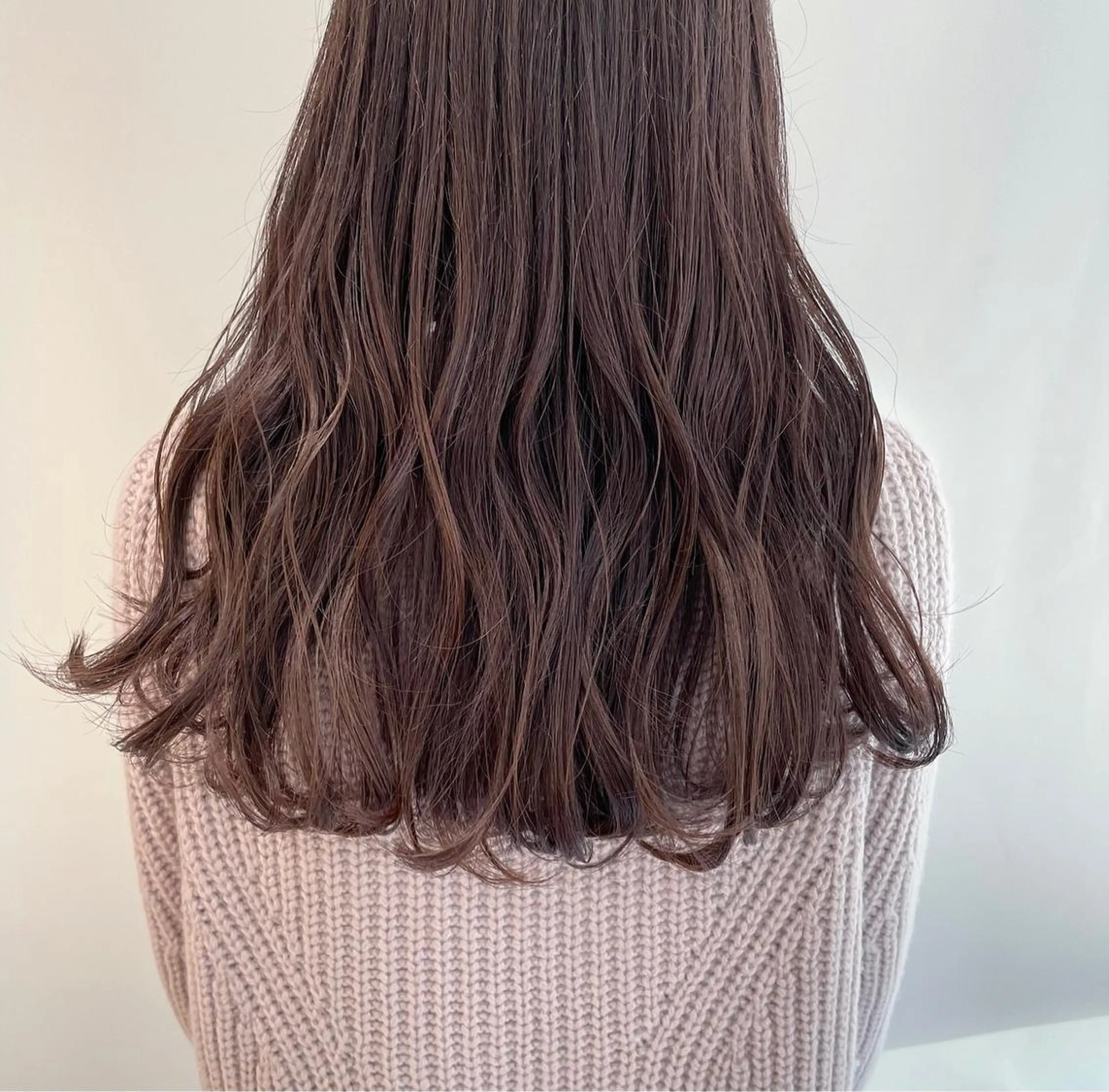 カラー 山口 莉奈のヘアスタイル