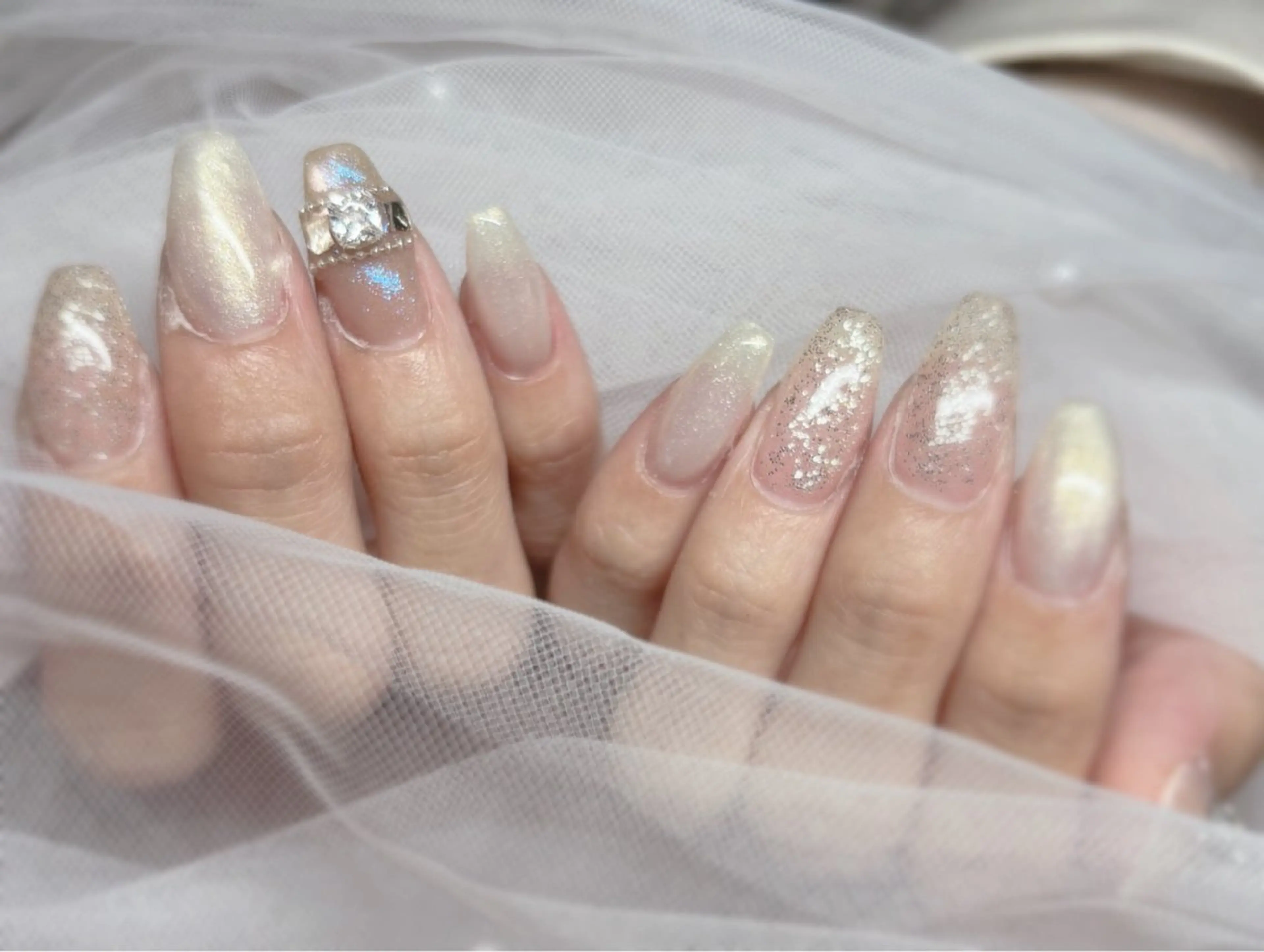 ネイル アートネイル キラキラネイル マグネットネイル ワンカラーネイル ハンドネイル kaho  🧸🎀 RiLionのネイルデザイン