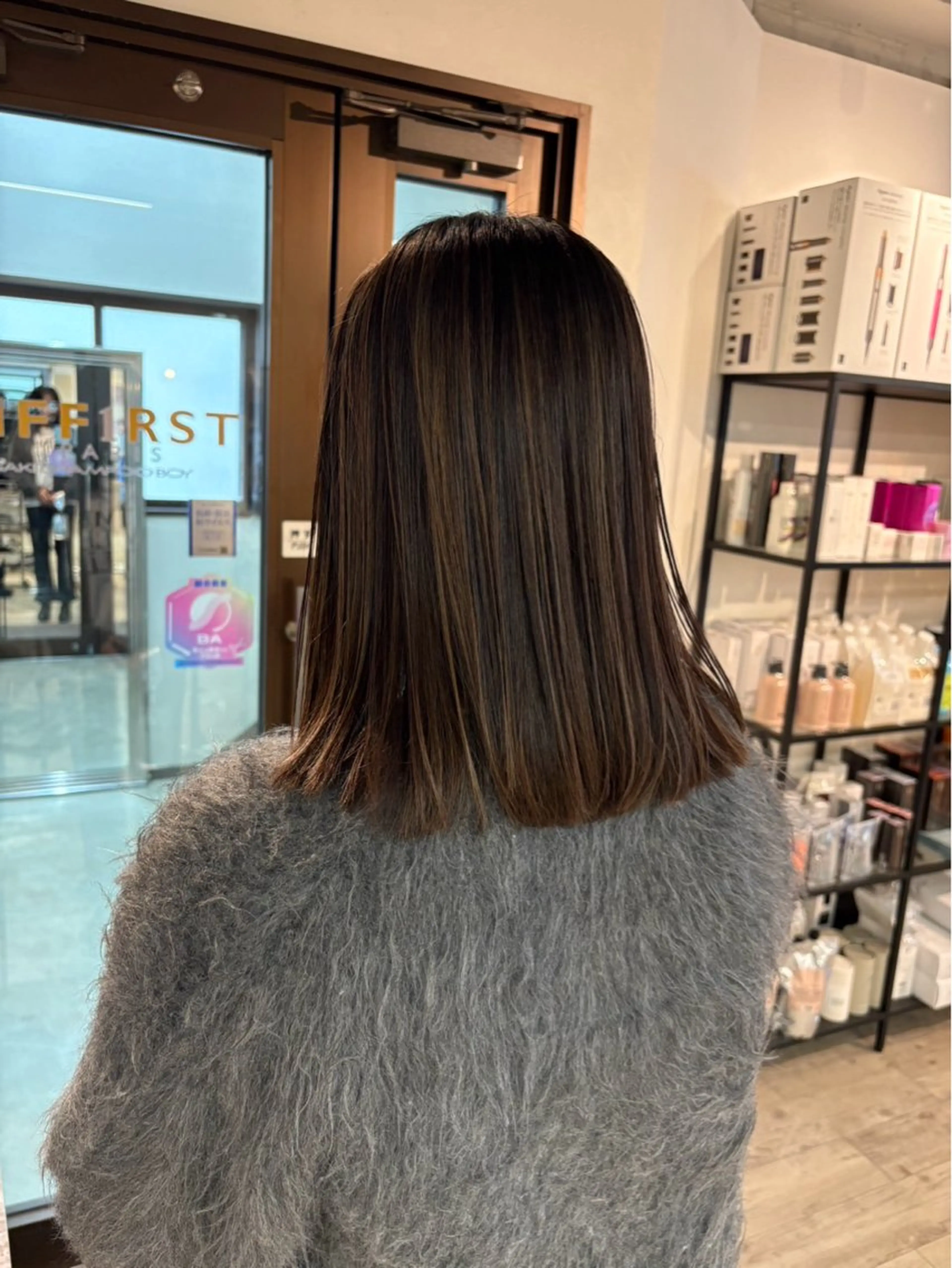 ショート カラー 満岡 聖奈のヘアスタイル