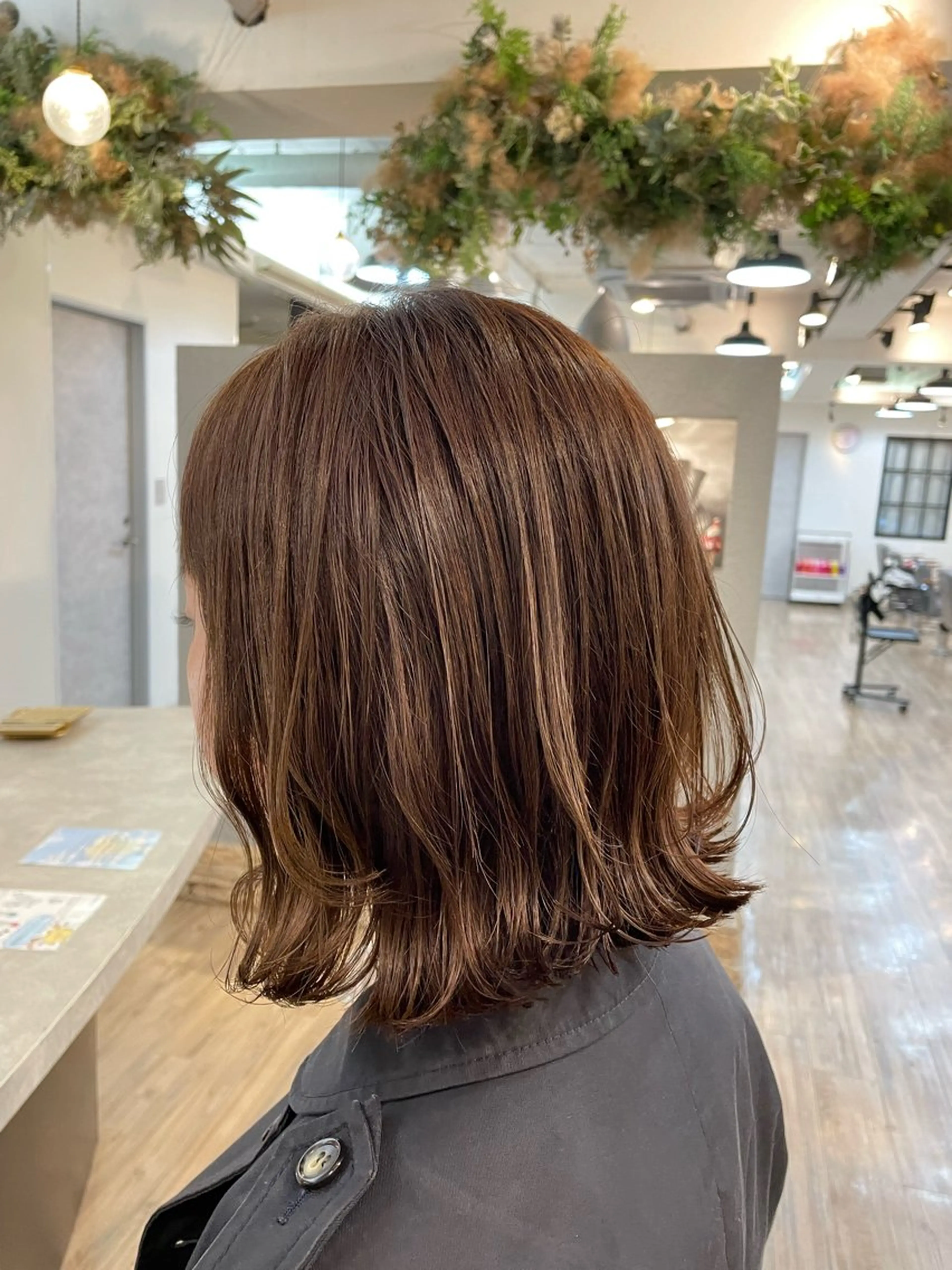 ミディアム VISAGE ba.sk 金子詩帆のヘアスタイル