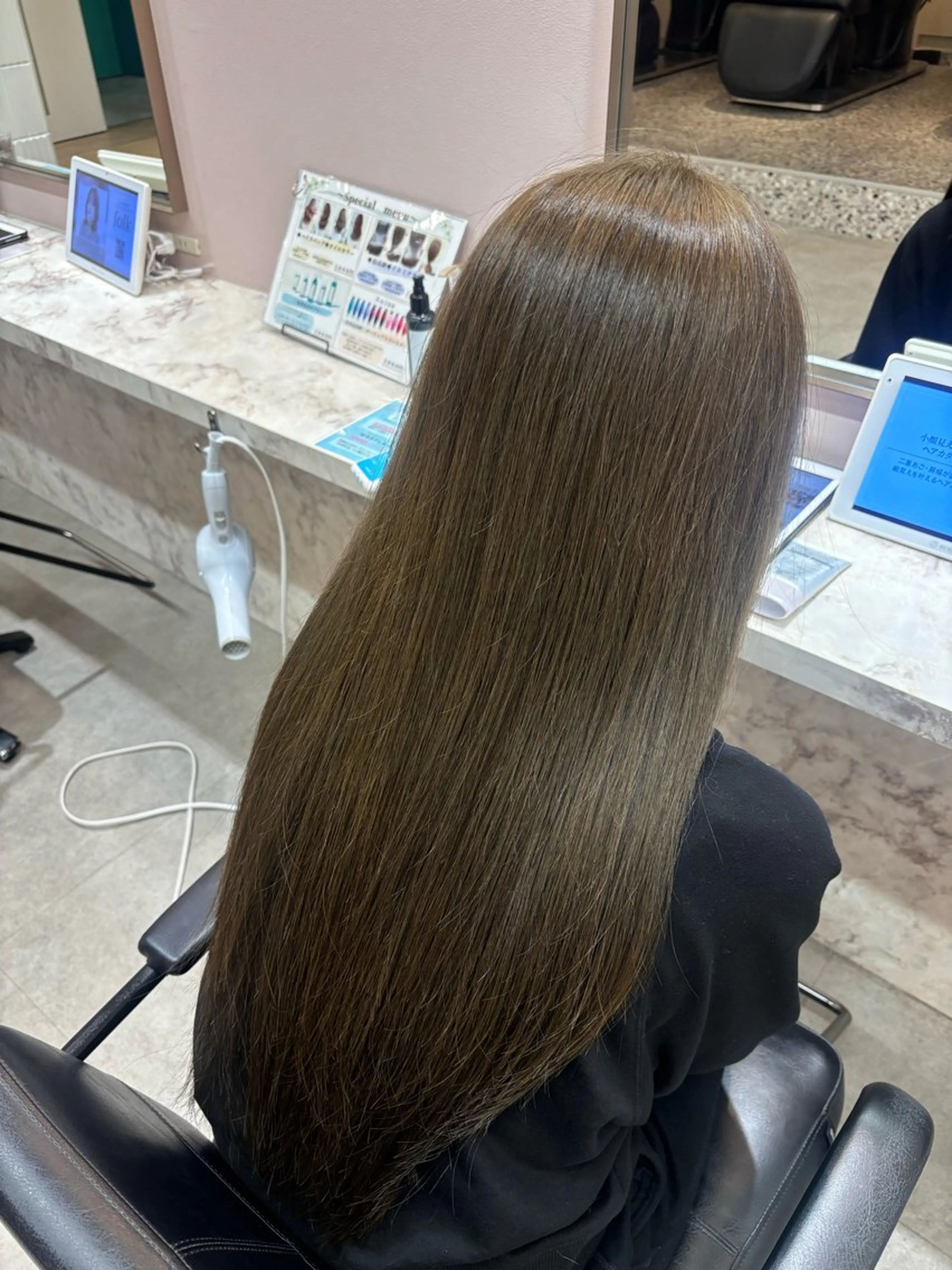 透明感カラー➕内部補修トリートメントの写真