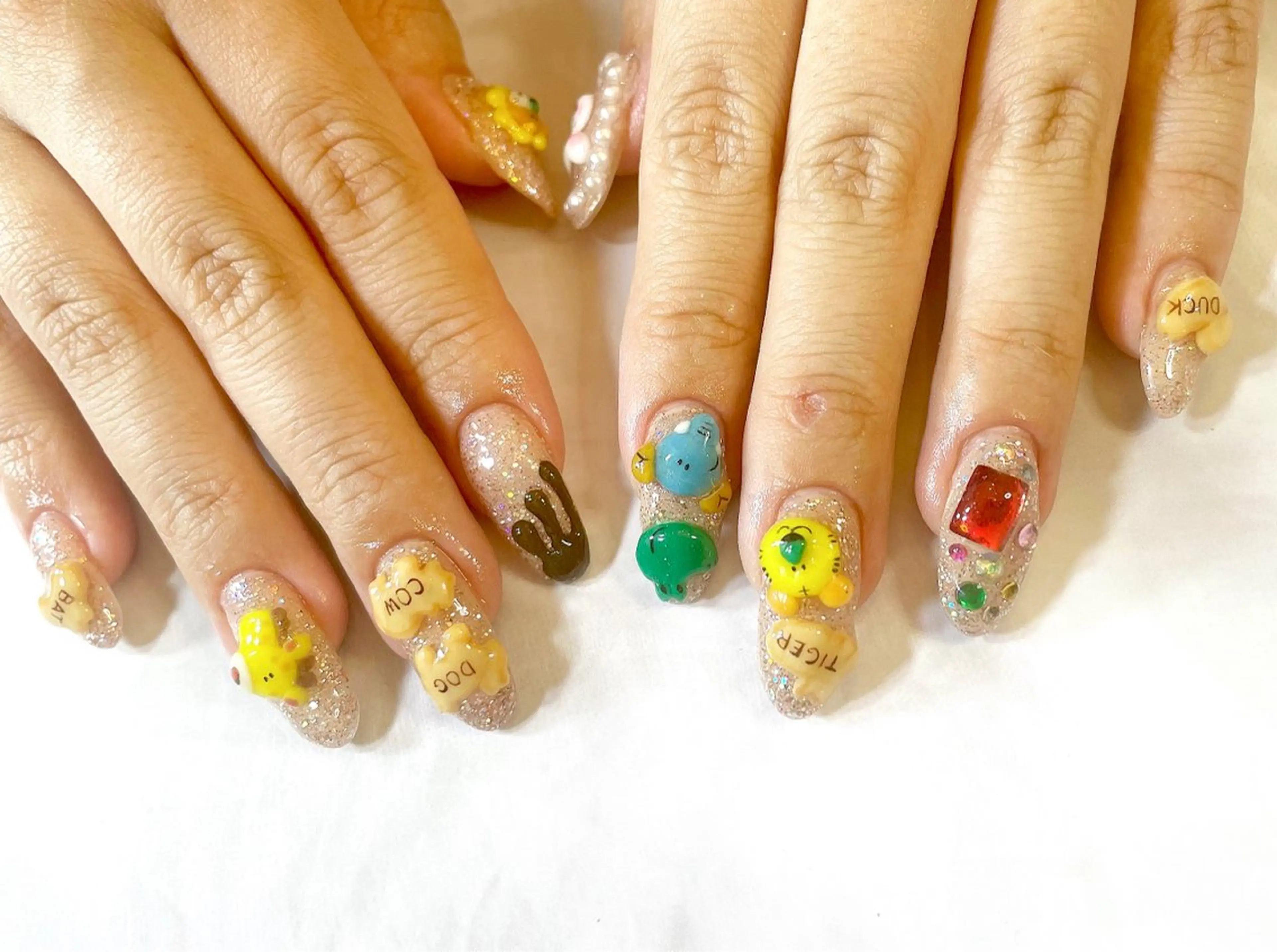 セミロング ハンドネイル BURGUNDY 🌹eriのネイルデザイン