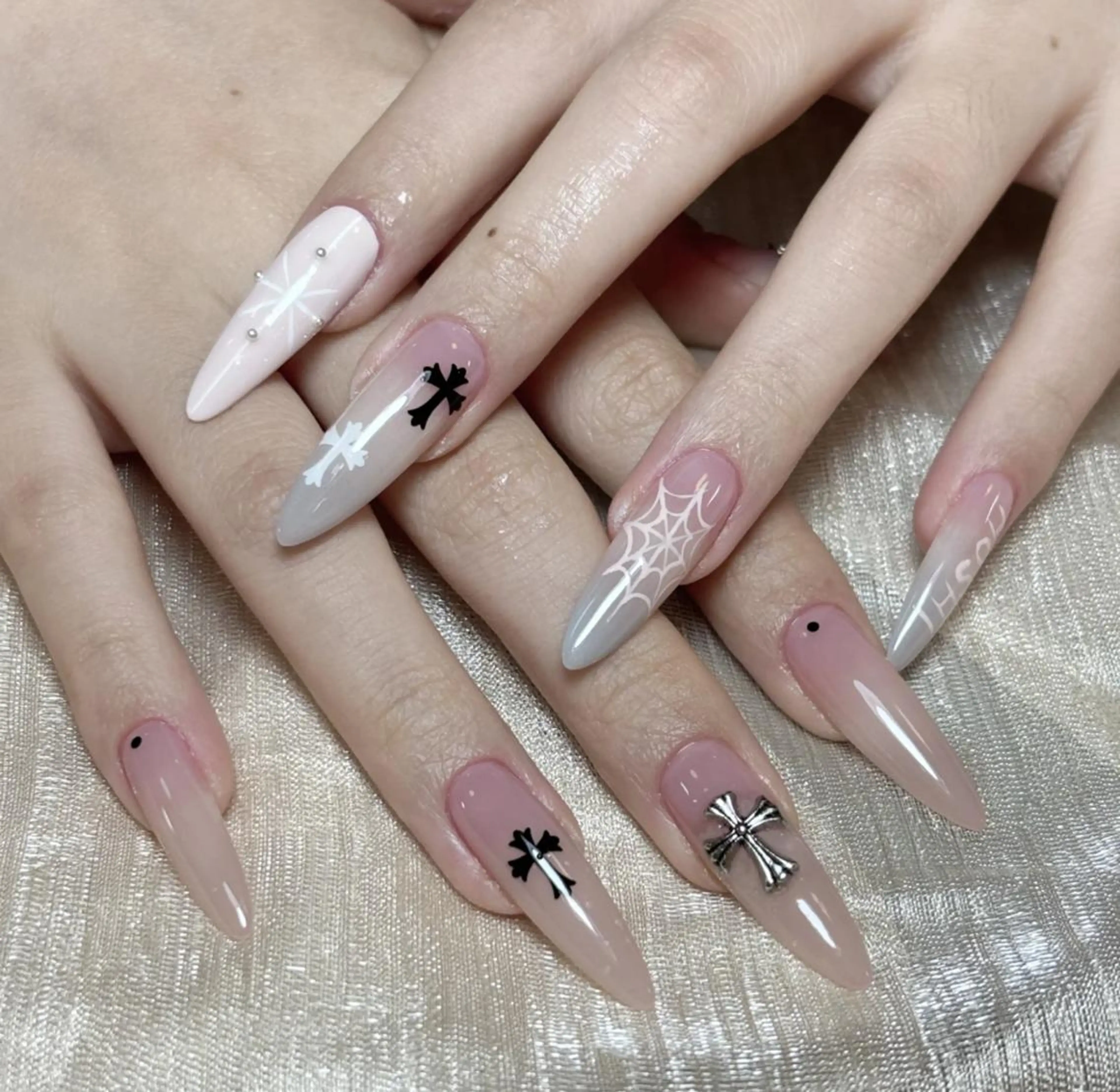 ネイル ハンドネイル 🎀 Ayaka_nailのネイルデザイン