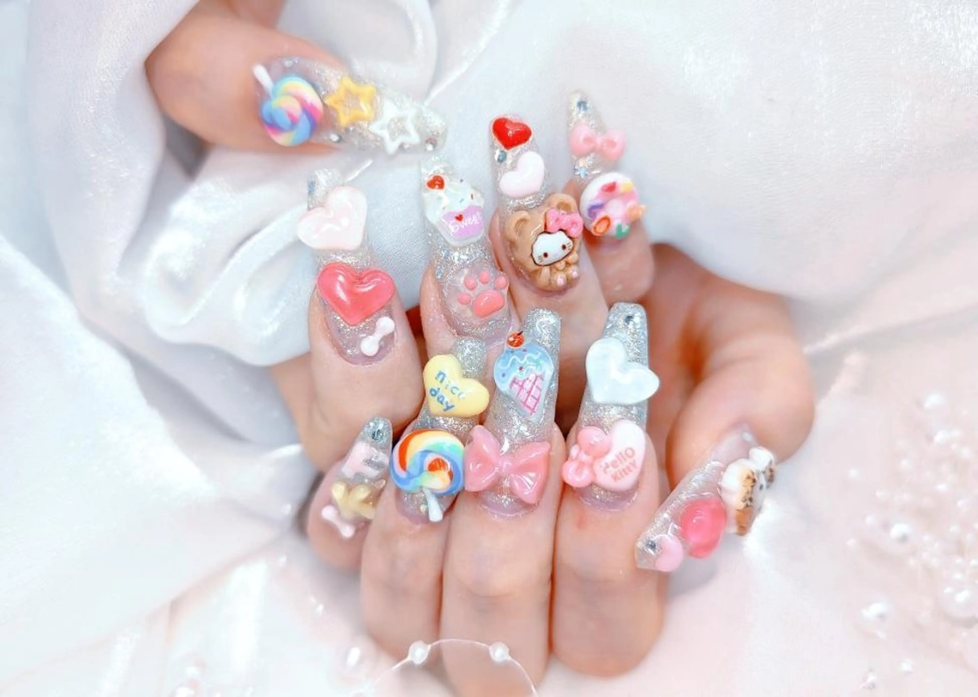 ネイル チークネイル 成人式 長さ出し フラッシュネイル フレンチネイル Chouette Nailのネイルデザイン