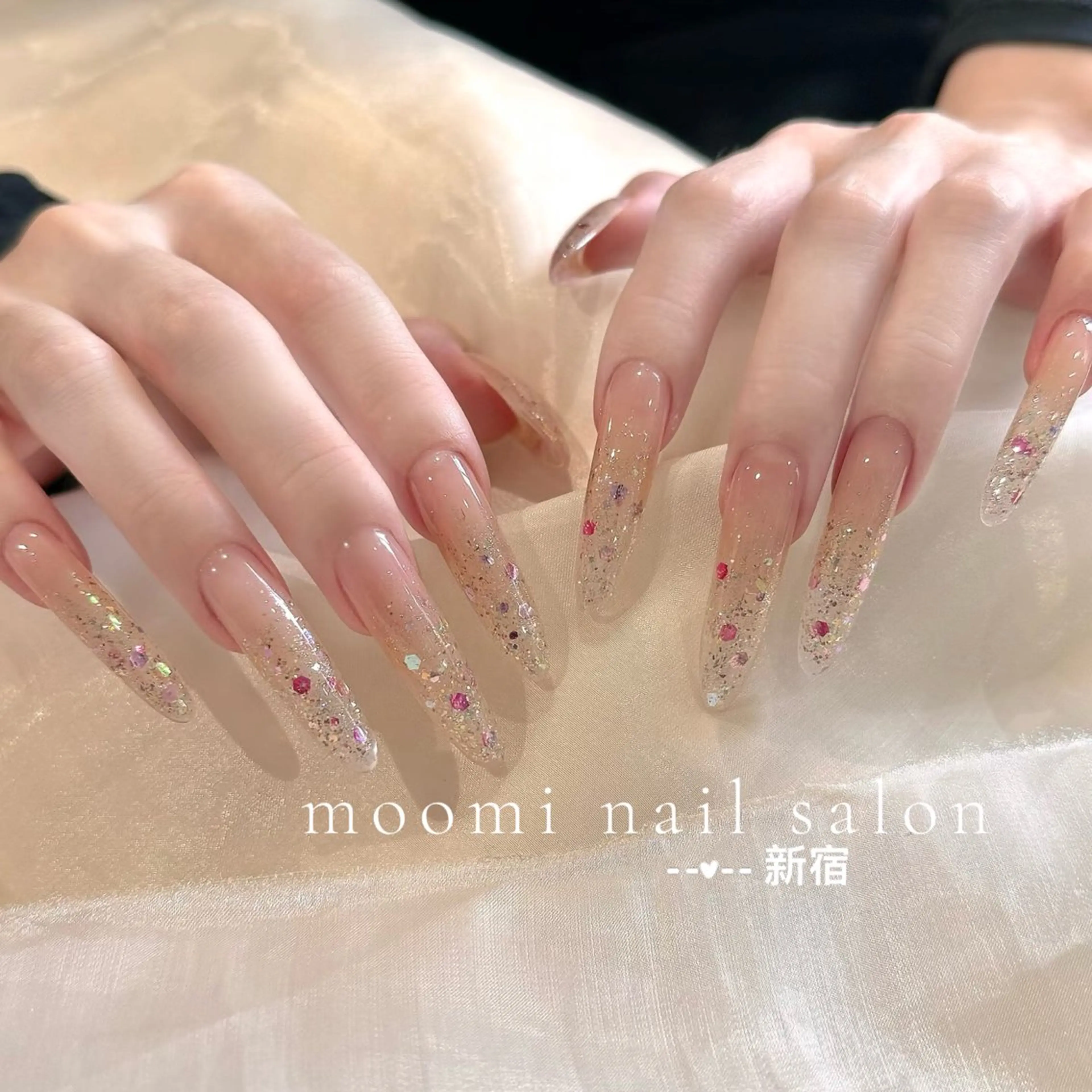 ネイル チークネイル フレンチネイル ジェルネイル グラデーション ハート ハンドネイル moomi nail スカルプ専門のネイルデザイン