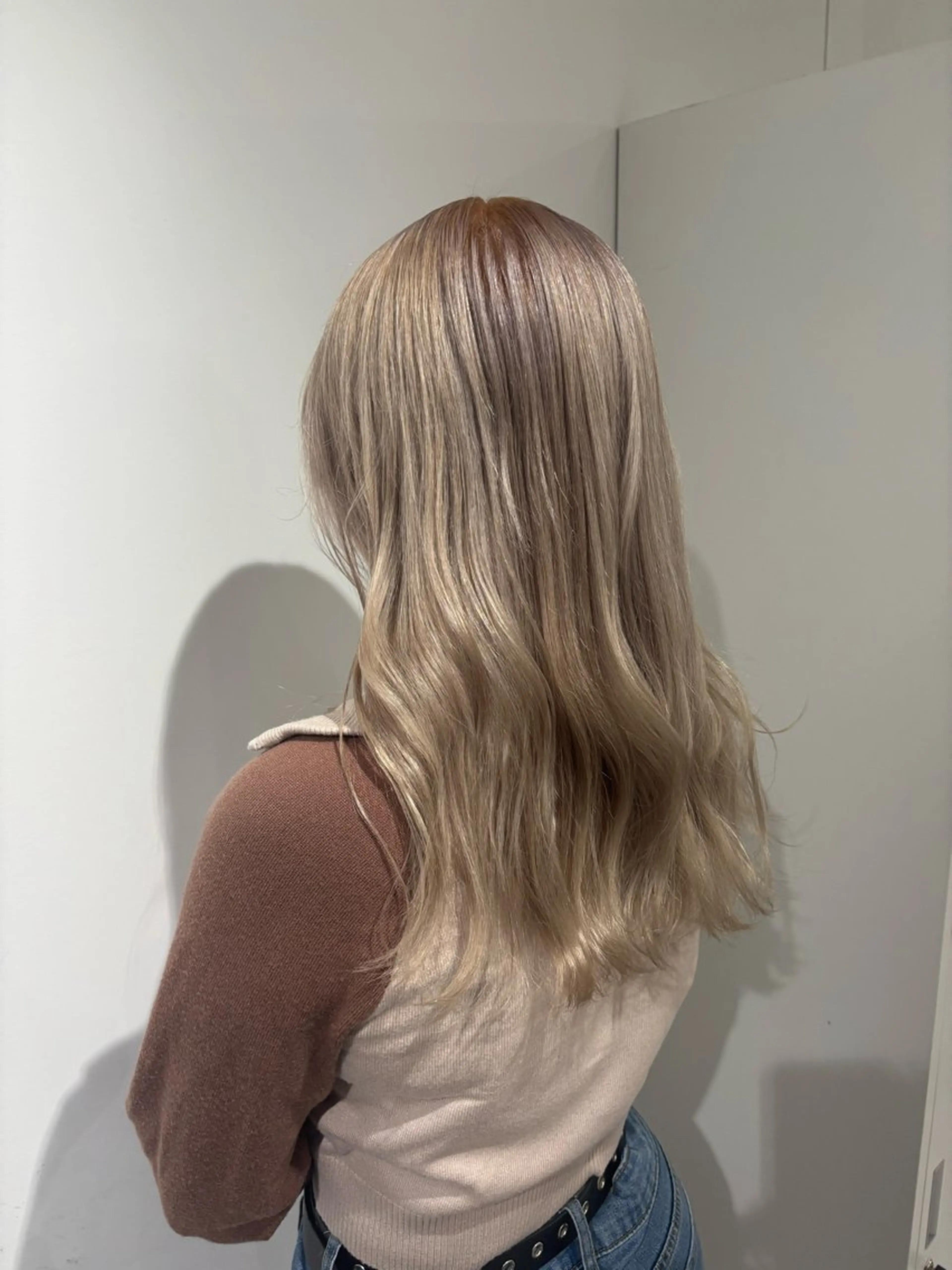 ロング カラー ベージュカラー ブリーチ 透明感カラー ピンクカラー ホワイトベージュ Men's Rico Chihayaのヘアスタイル