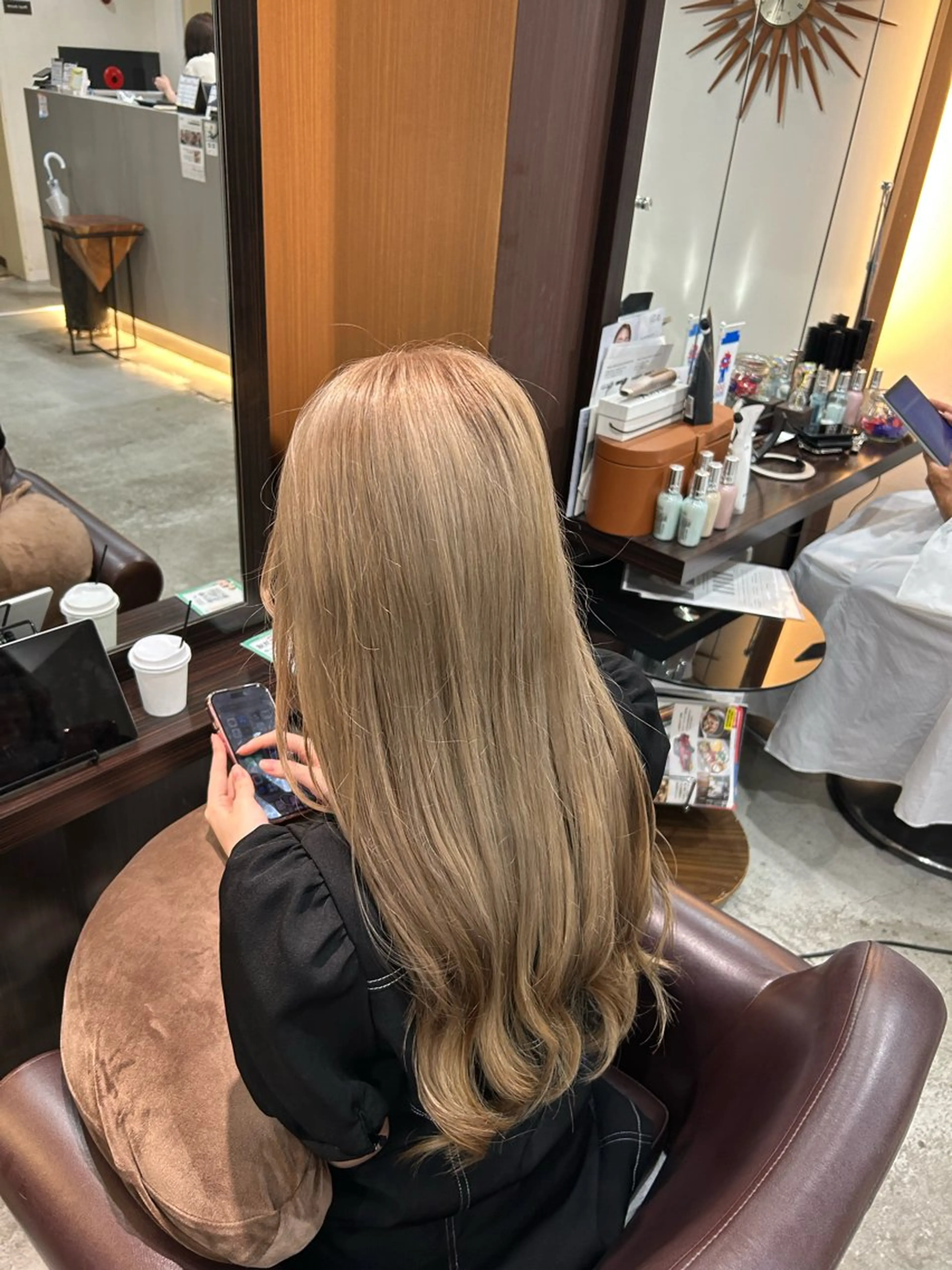 ロング カラー ブリーチ 坂本奈都美 🎀のヘアスタイル