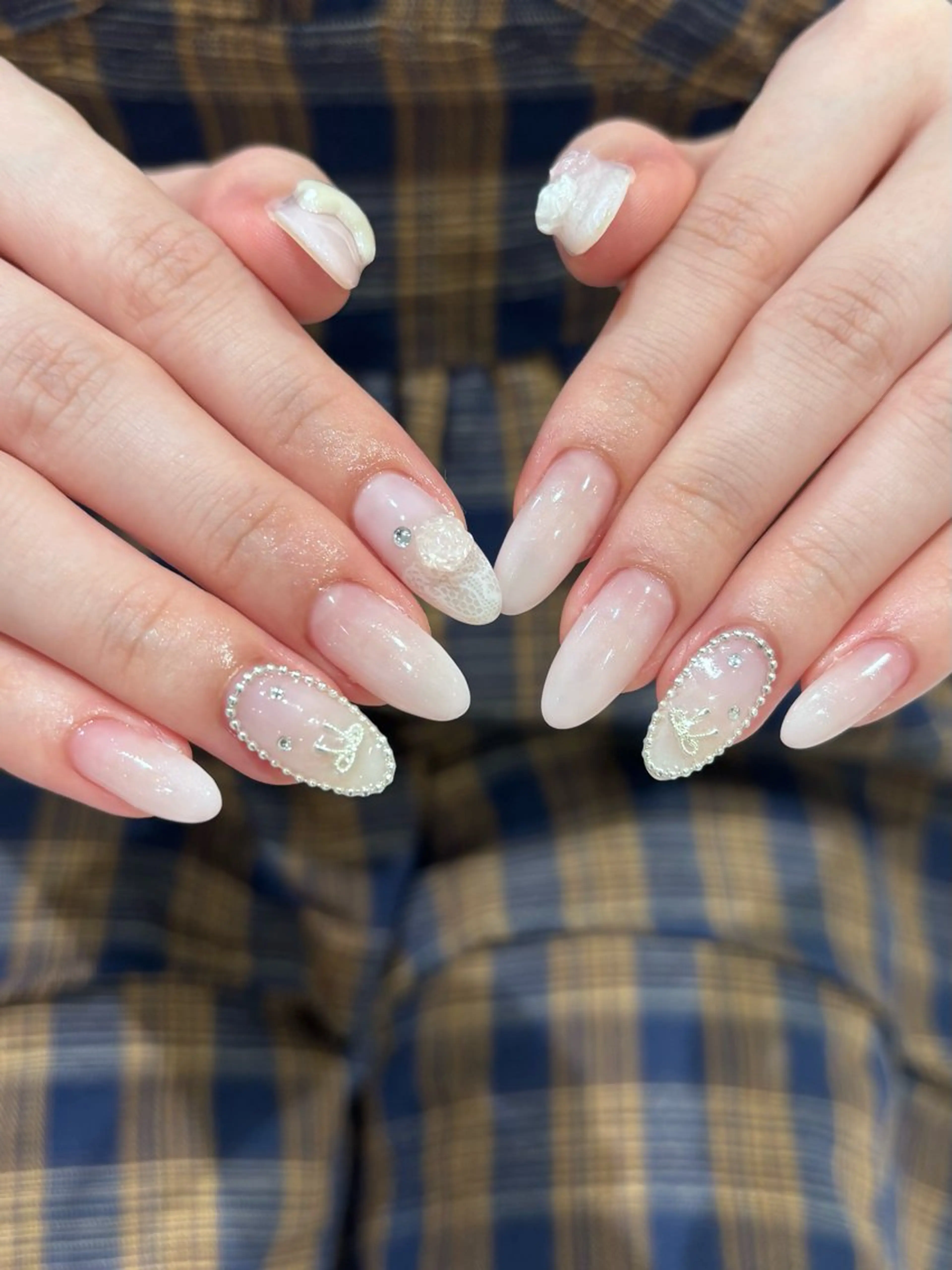 ネイル アートネイル グラデーション 韓国ネイル ピンク リボン ハンドネイル nailist mayu 💅🏻のネイルデザイン