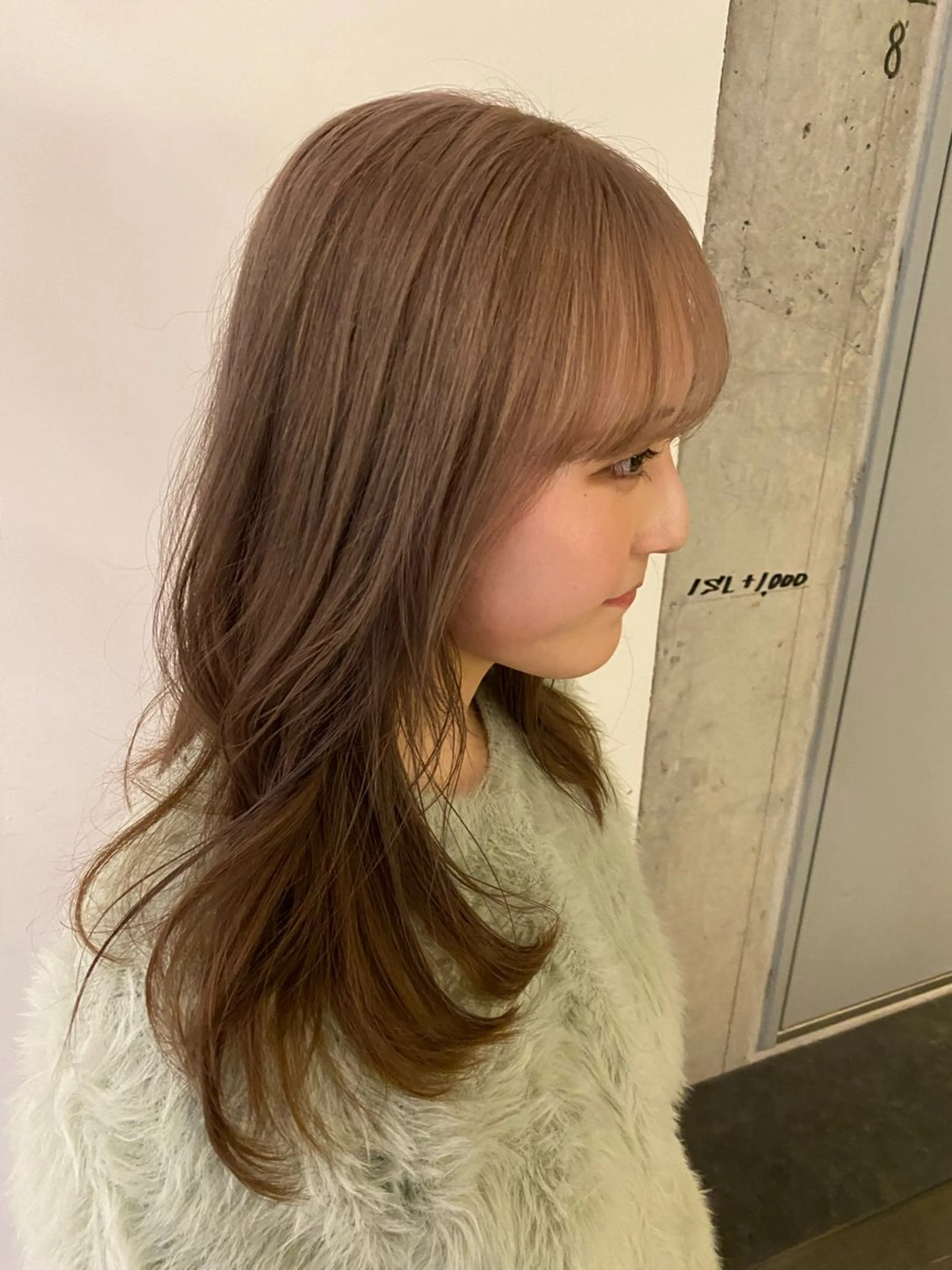 ロング カラー ミストバング ベージュカラー ブリーチ ケアブリーチ 透明感カラー ヘアカラー トリートメント ヘアセット ベージュカラー🐑 レイヤー🤎塚原優芽のヘアスタイル