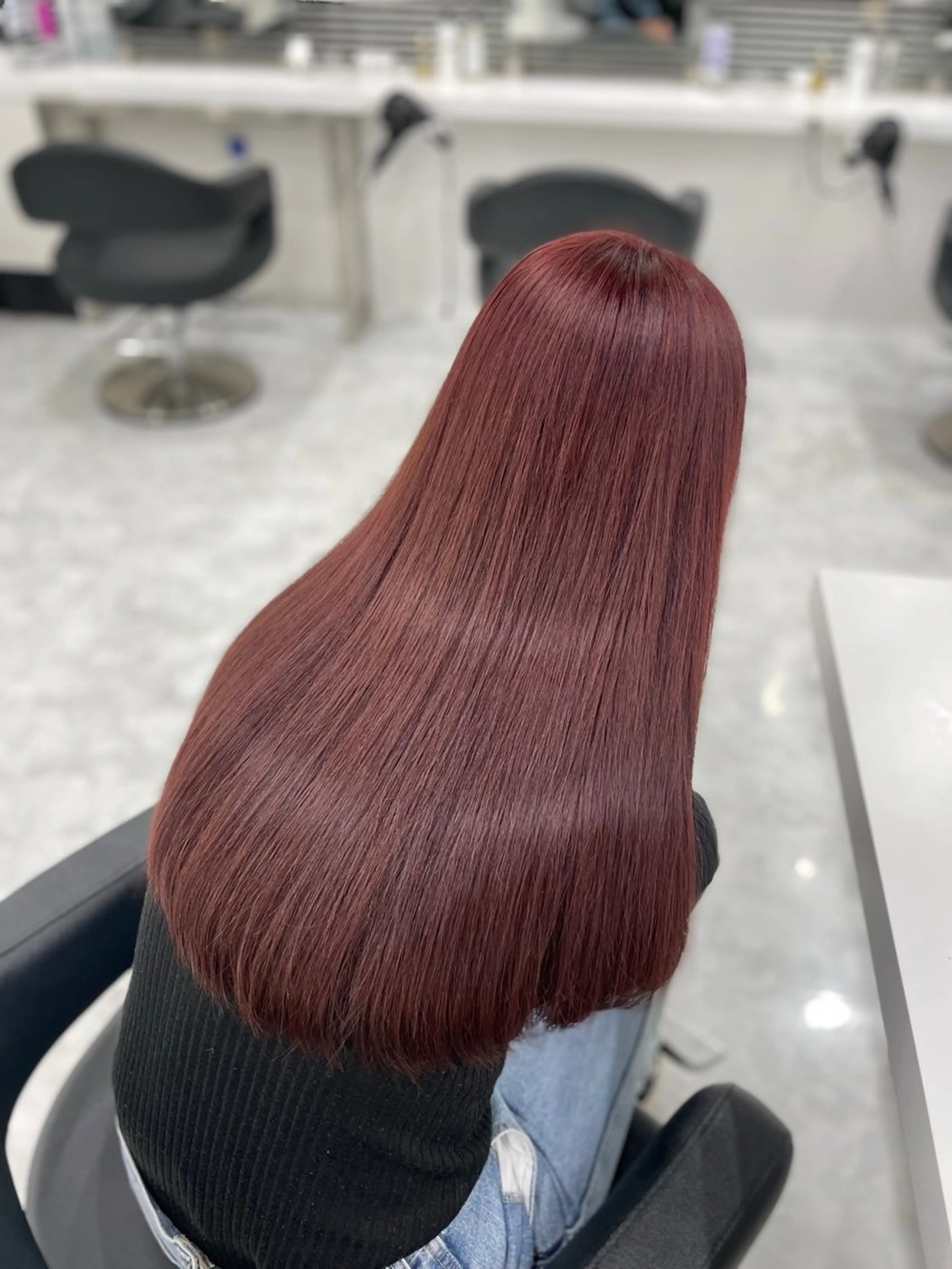 ロング カラー ヘアアレンジ レッドカラー ヘアカラー トリートメント 韓国レイヤーカット /韓国トレンドカラーのヘアスタイル