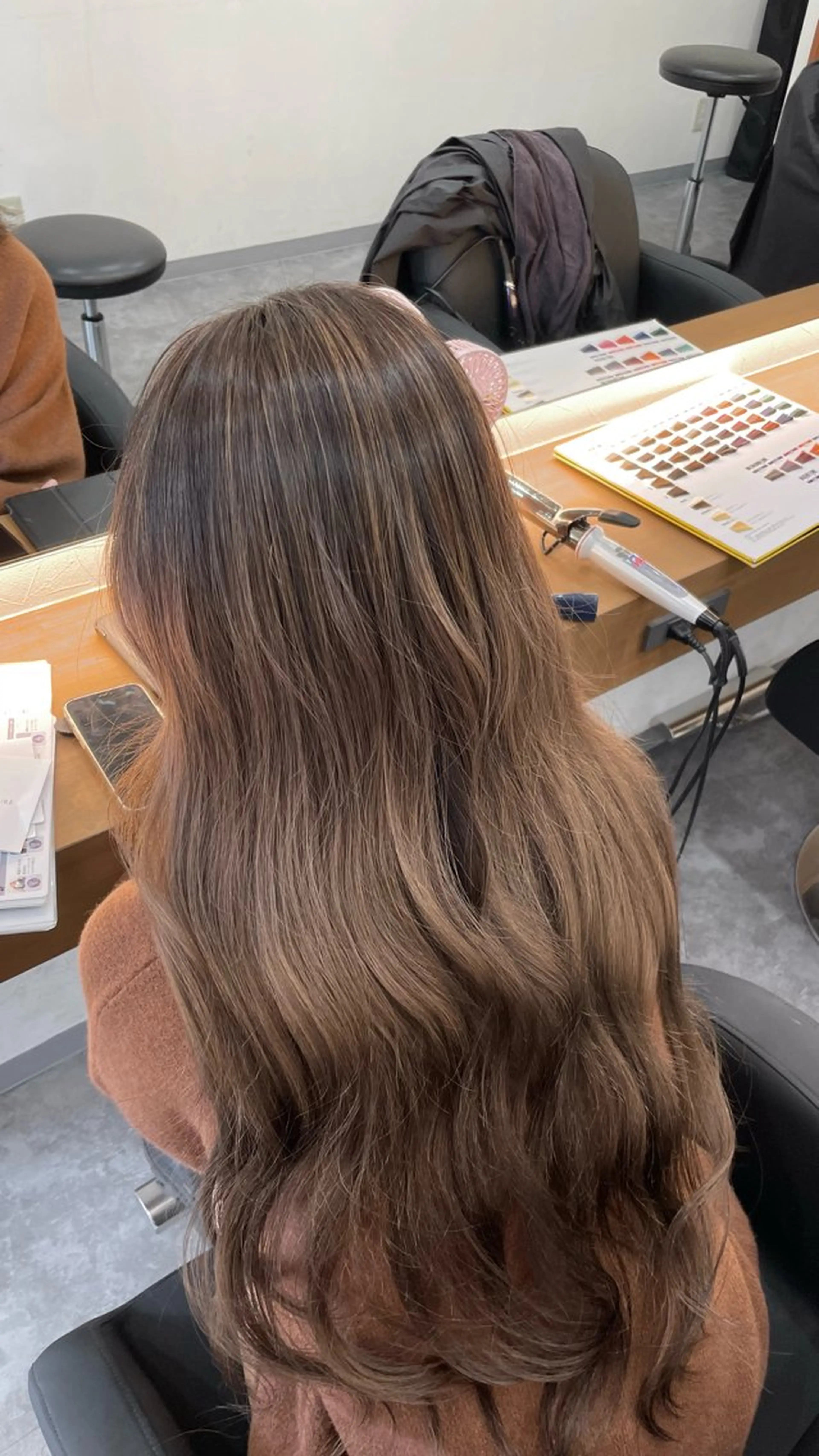 ロング カラー ヘアアレンジ バレイヤージュ ベージュカラー レイヤーカット 郡山/透明感カラー /馬場アンドレアのヘアスタイル