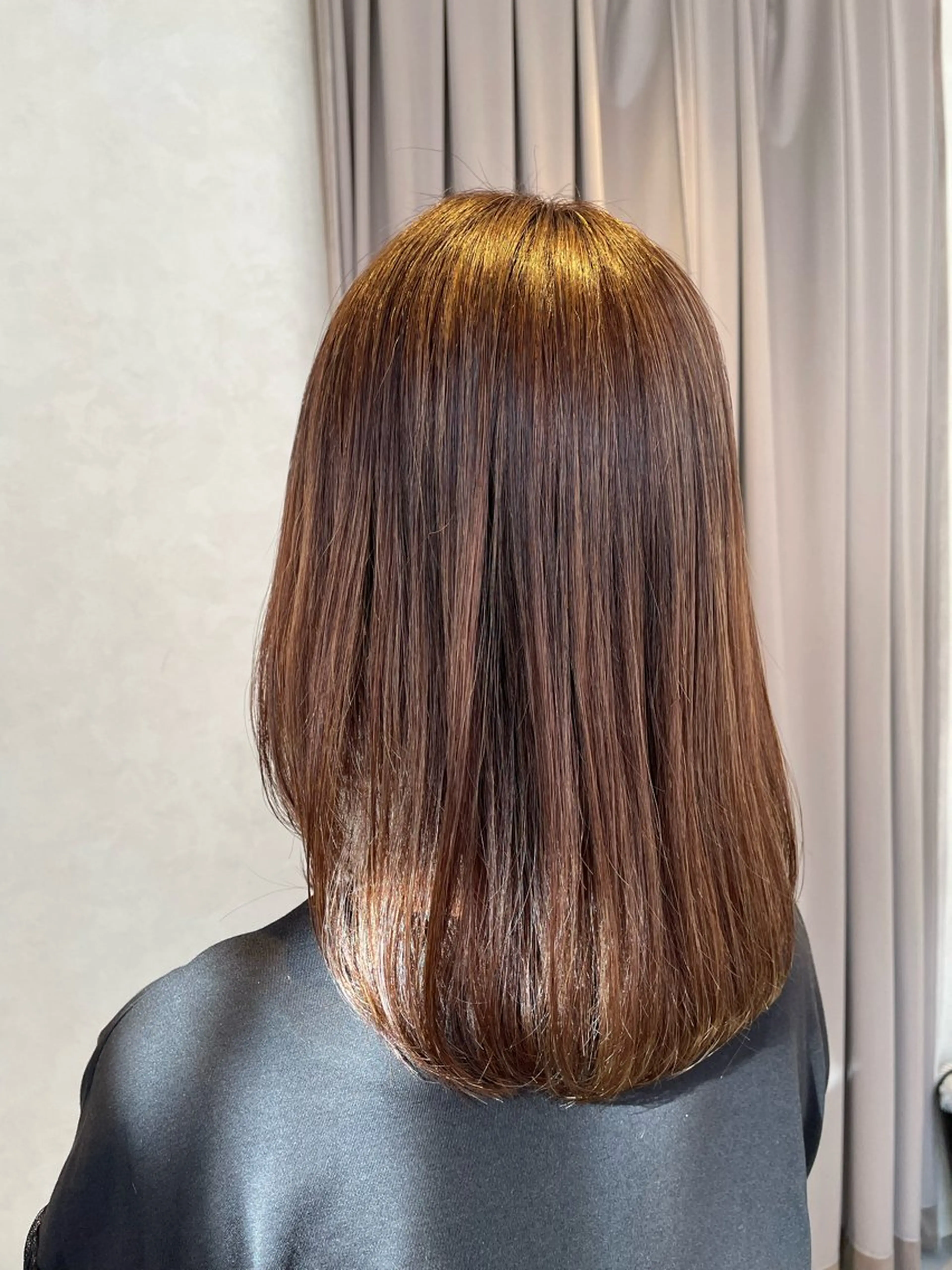 ミディアム inity　杉本 美羽のヘアスタイル