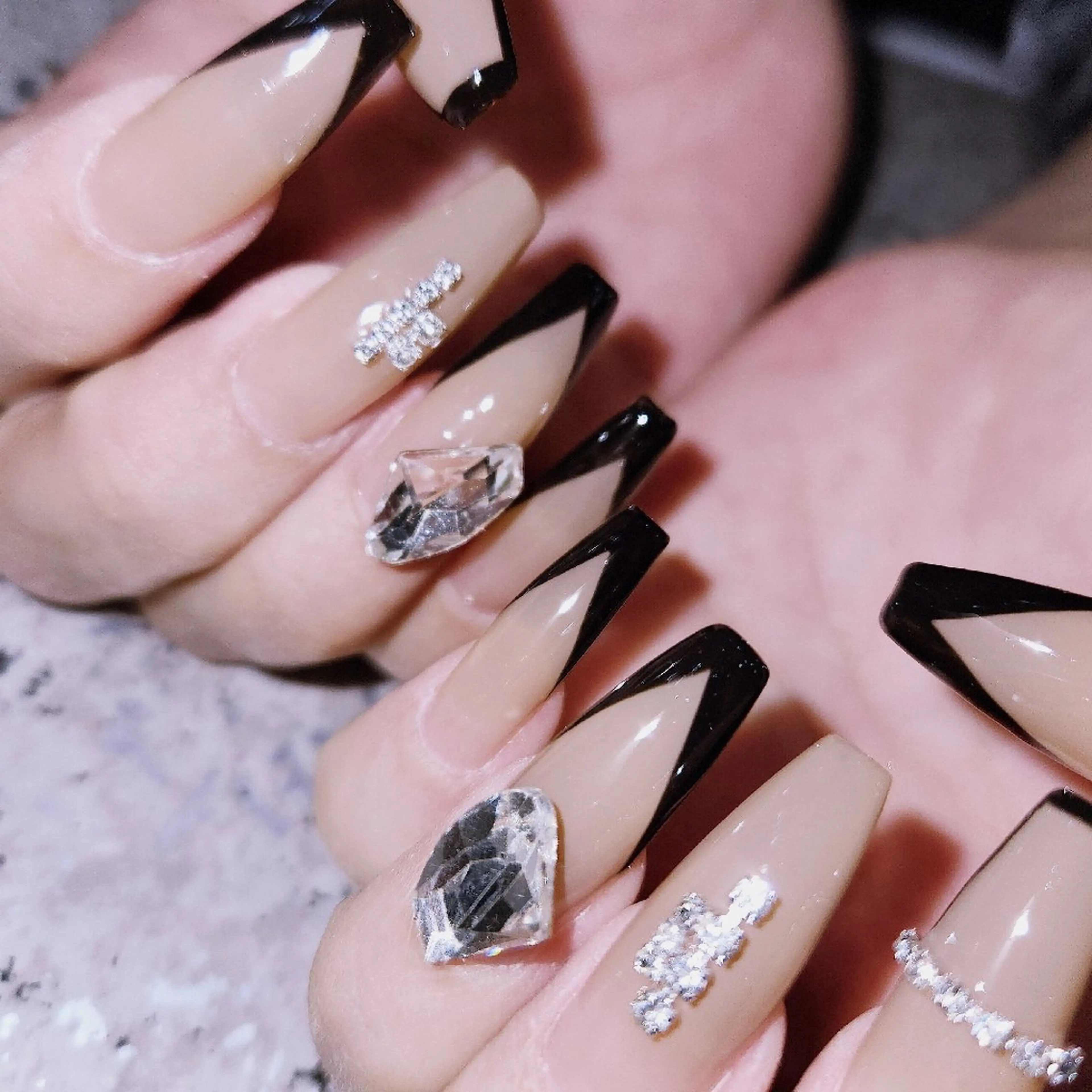 ネイル 梅田🦄中崎町🩵 u n o 0 1のネイルデザイン