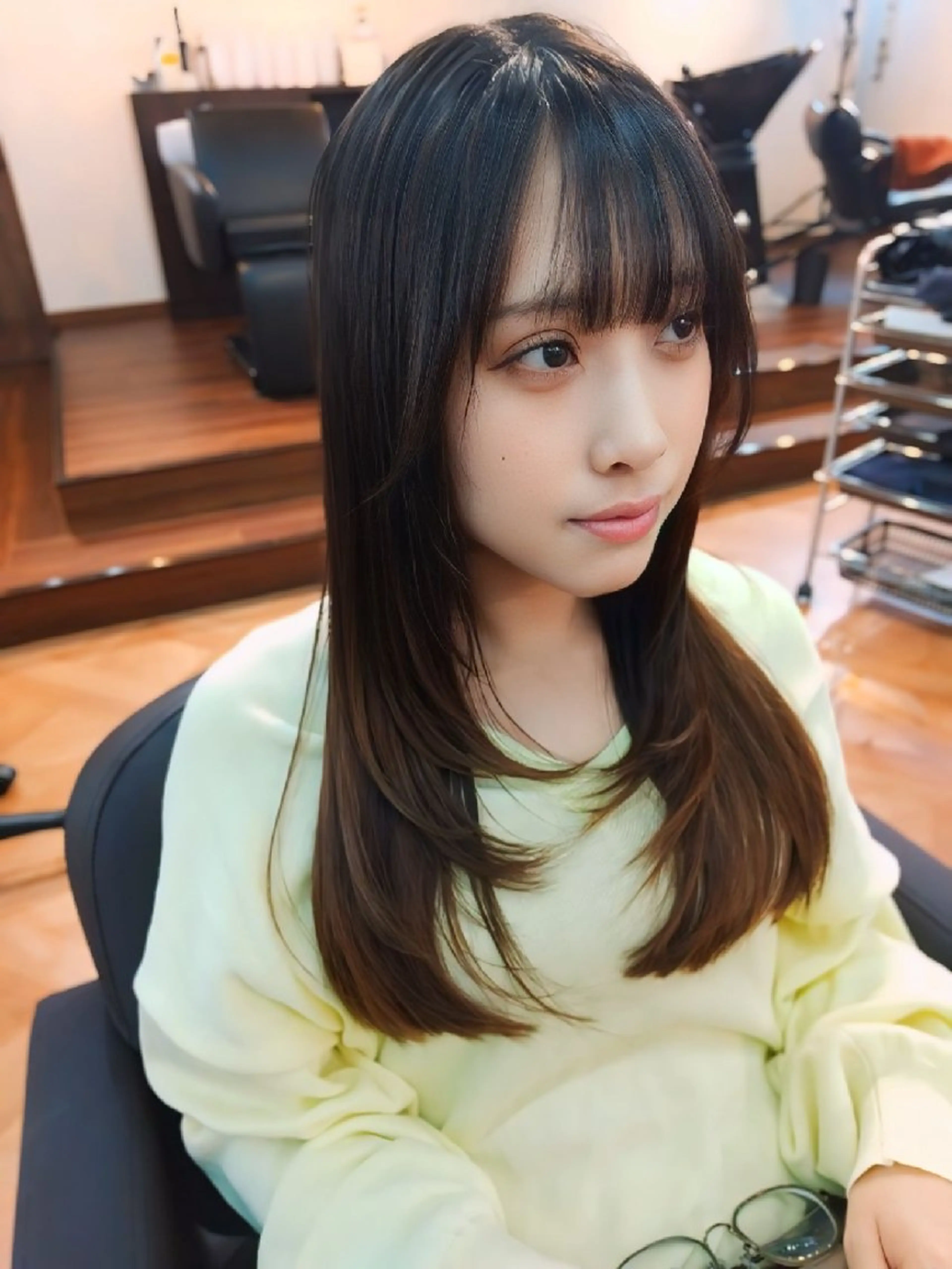 ロング レイヤーカット 久村 奈菜のヘアスタイル