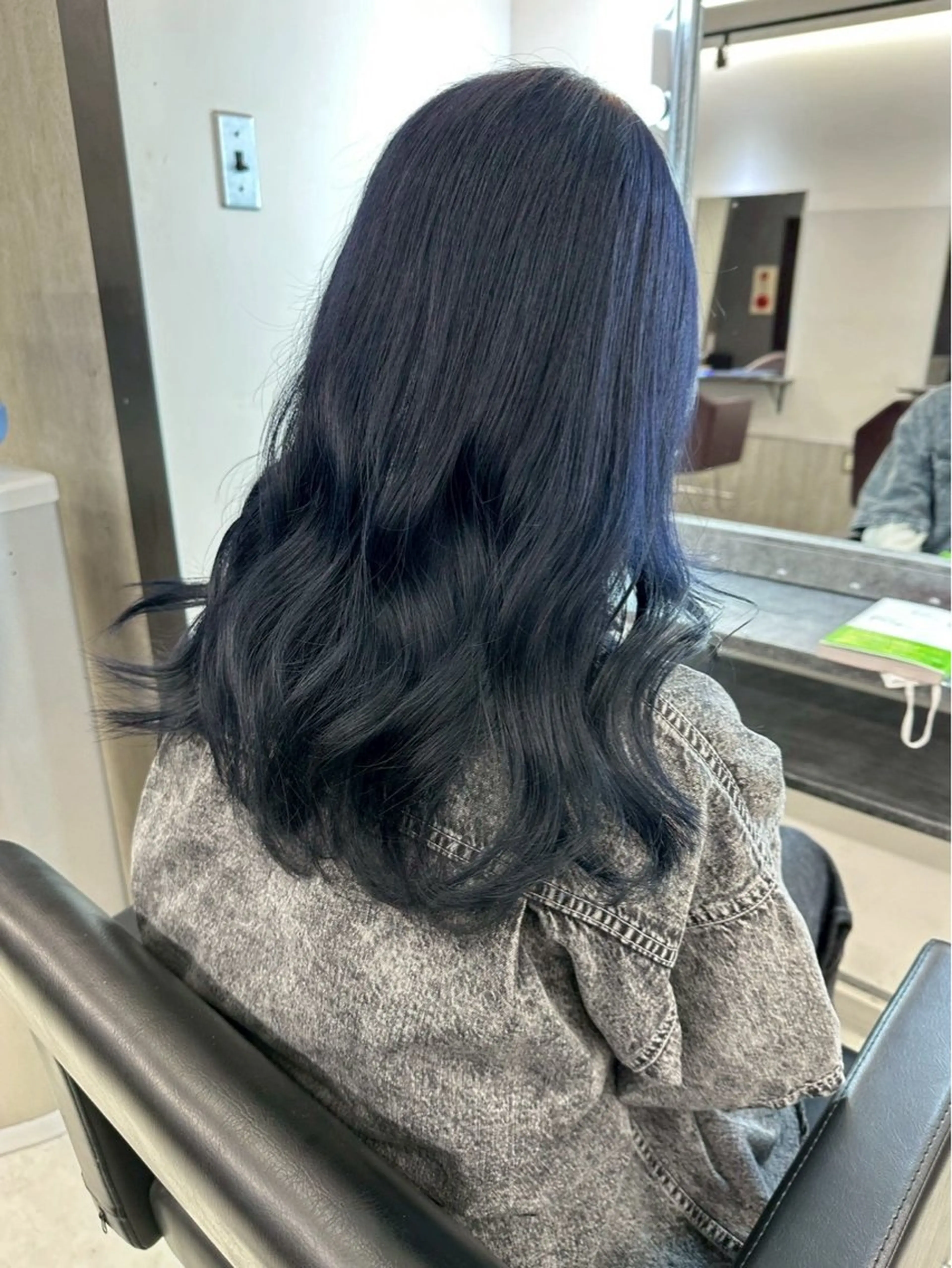 セミロング ヘアカラー GiseL小倉 Azumi🎀🤍のヘアスタイル