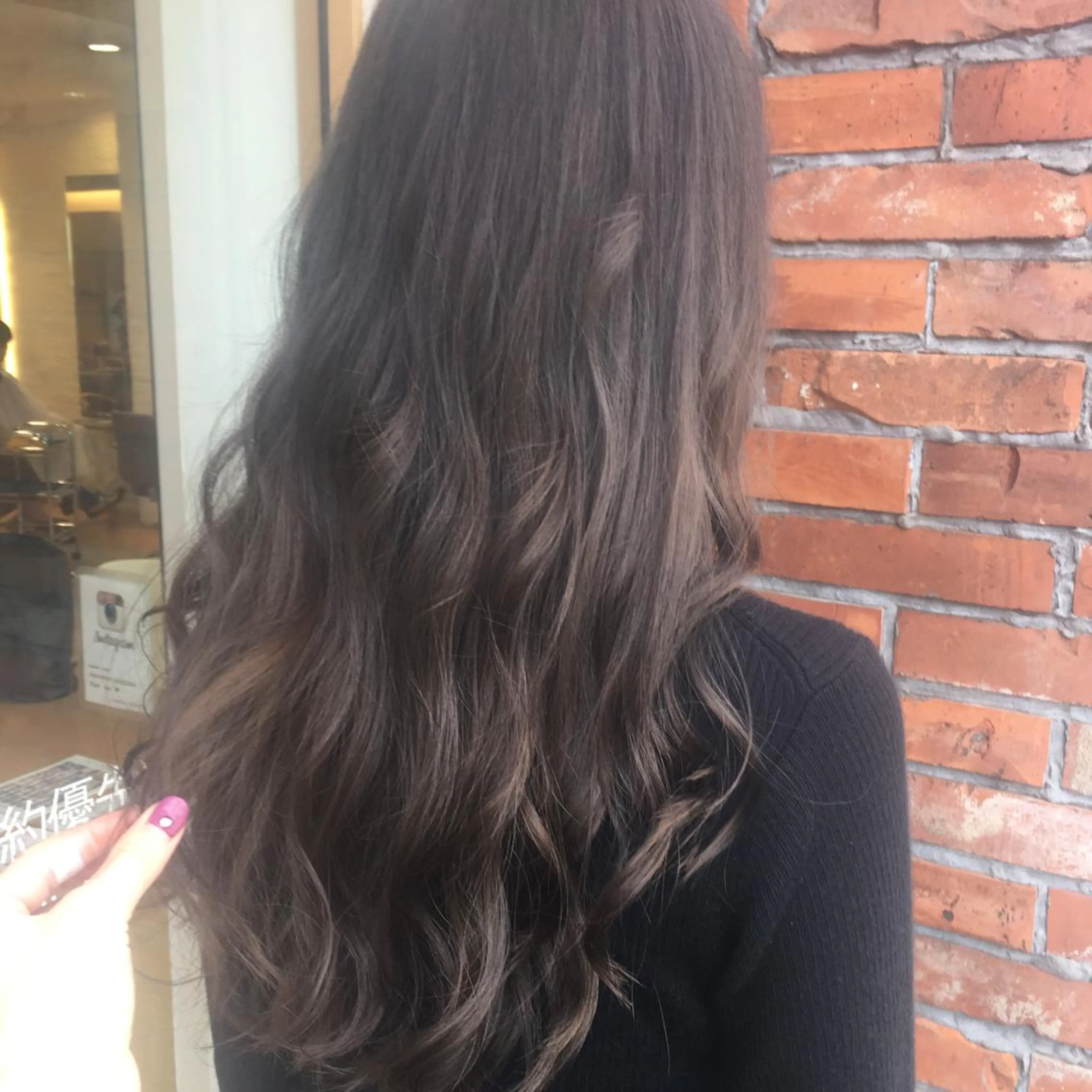 ロング カラー グレージュ イルミナカラー 加藤 あやみのヘアスタイル