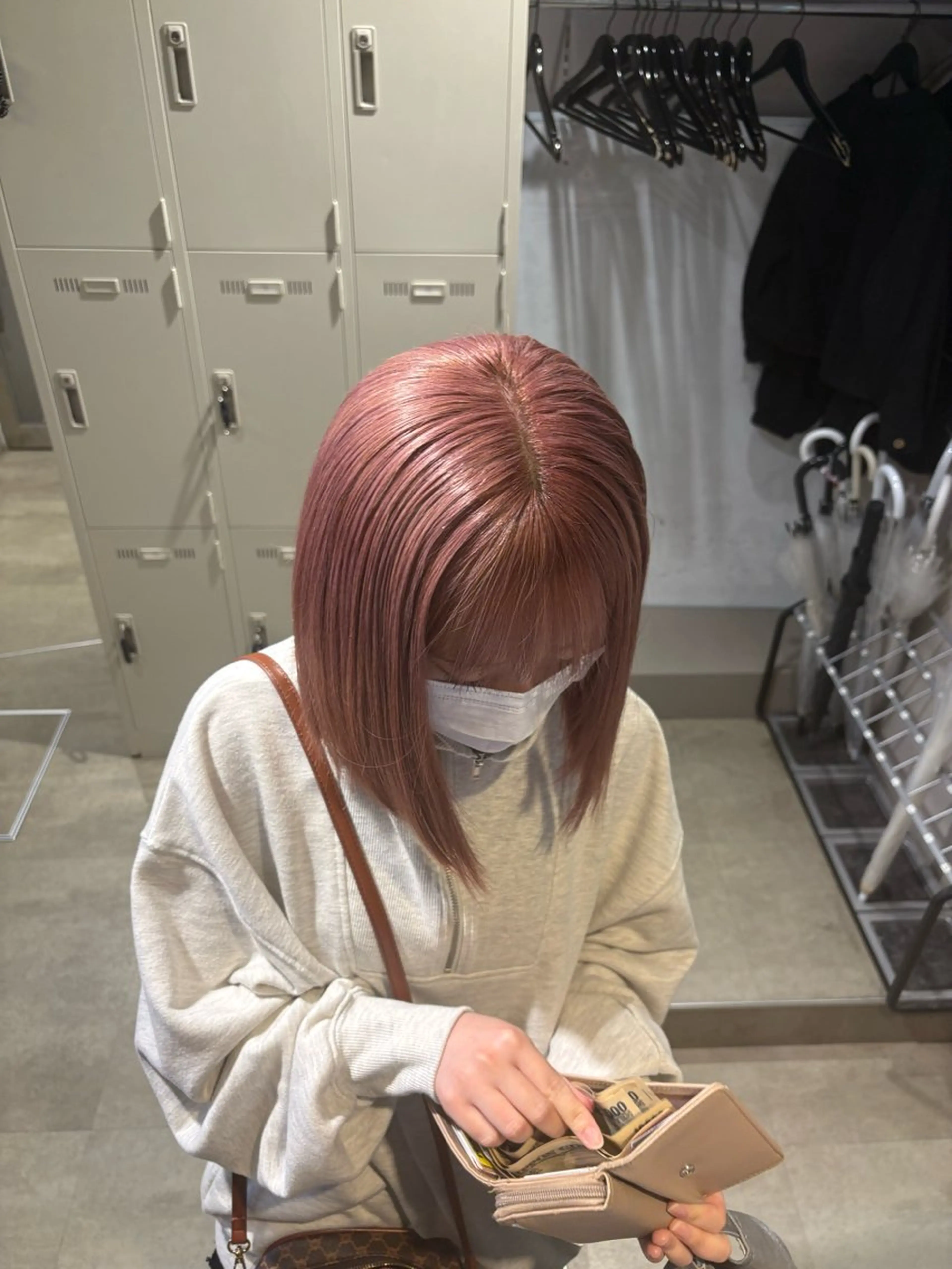 カラー ヘアカラー トリートメント 透明感ベージュ🤎 ナチュラルレイヤーのヘアスタイル