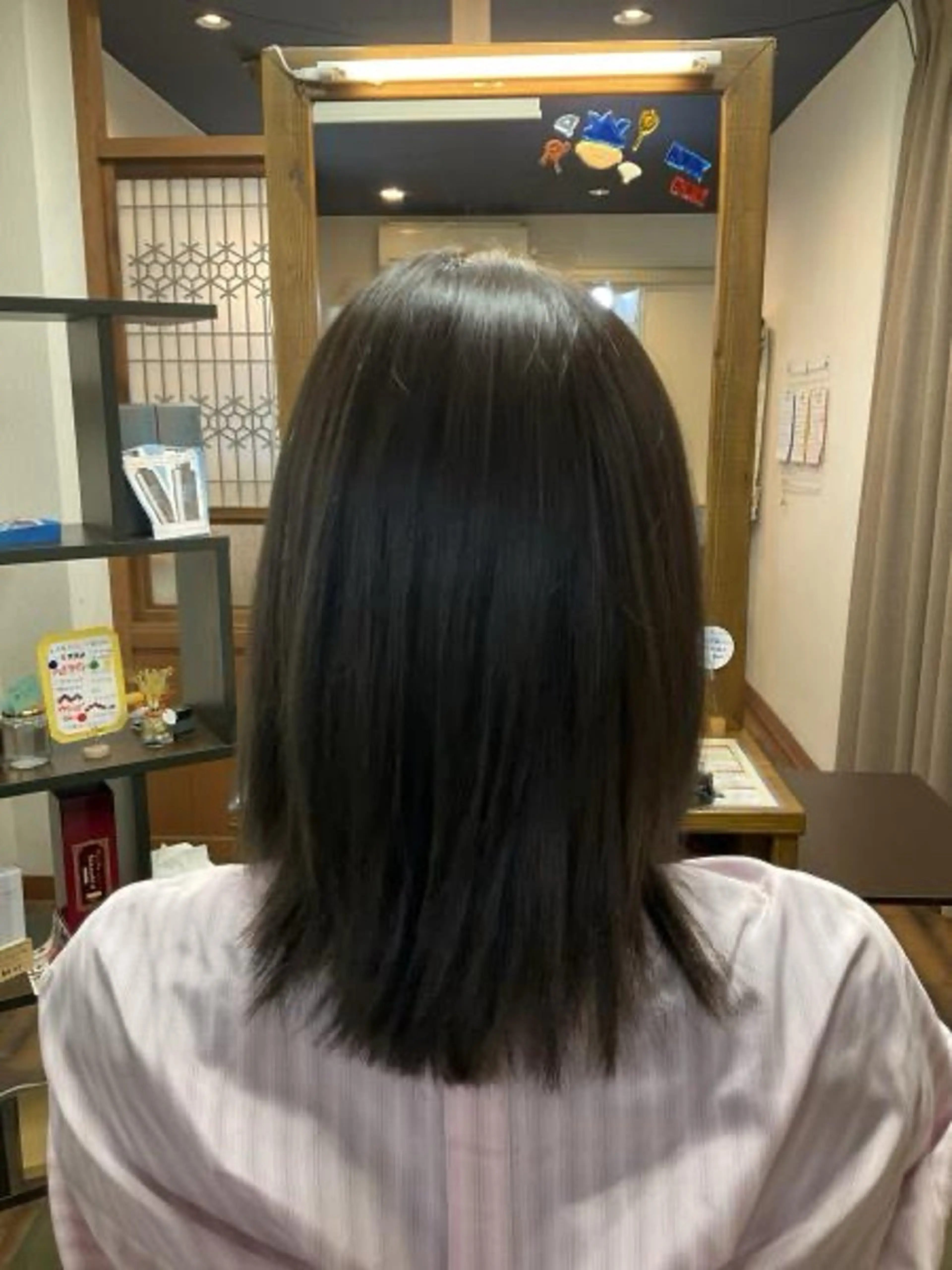 ミディアム アッシュ さっち  のヘアスタイル