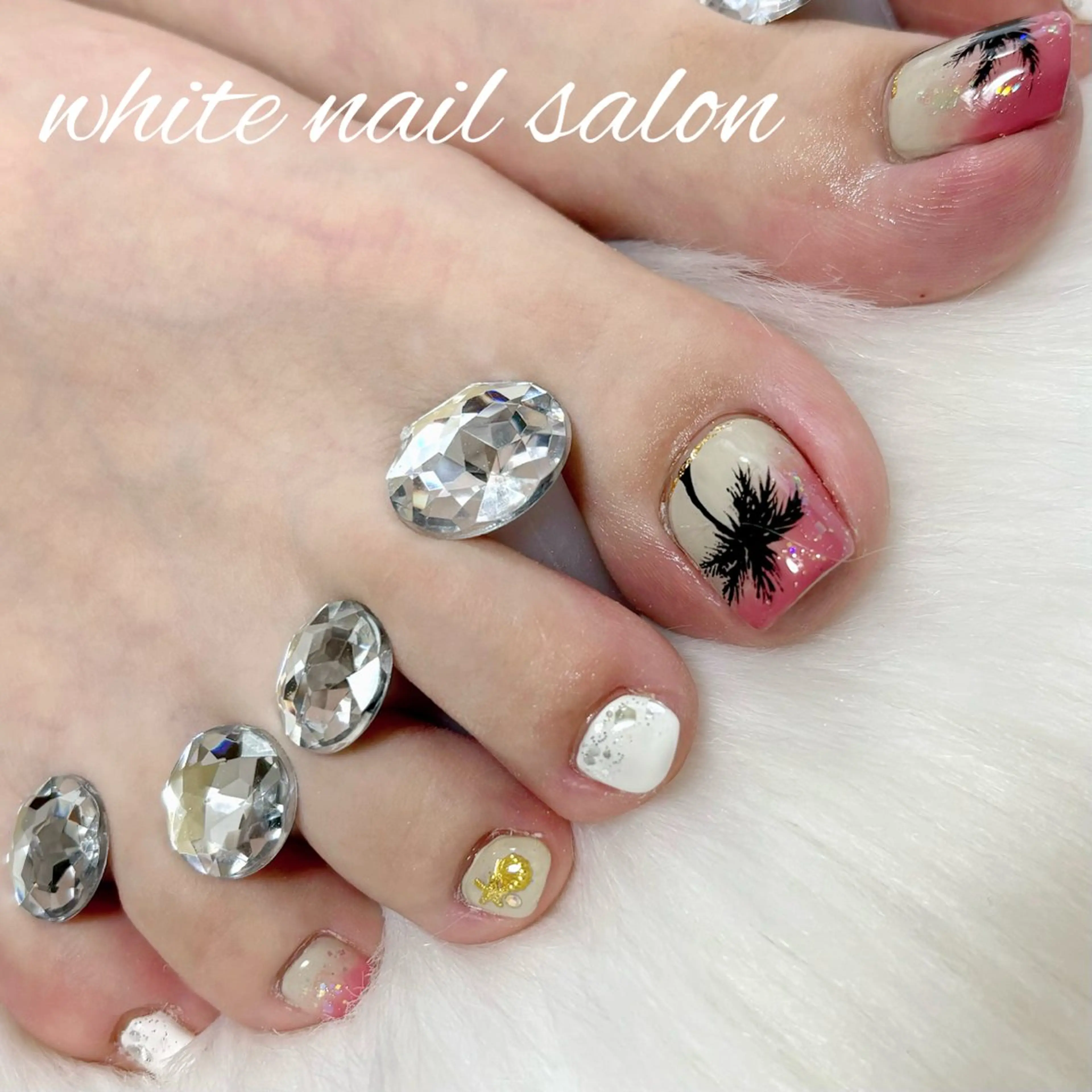 ネイル ホワイト フットネイル white nail salonのネイルデザイン