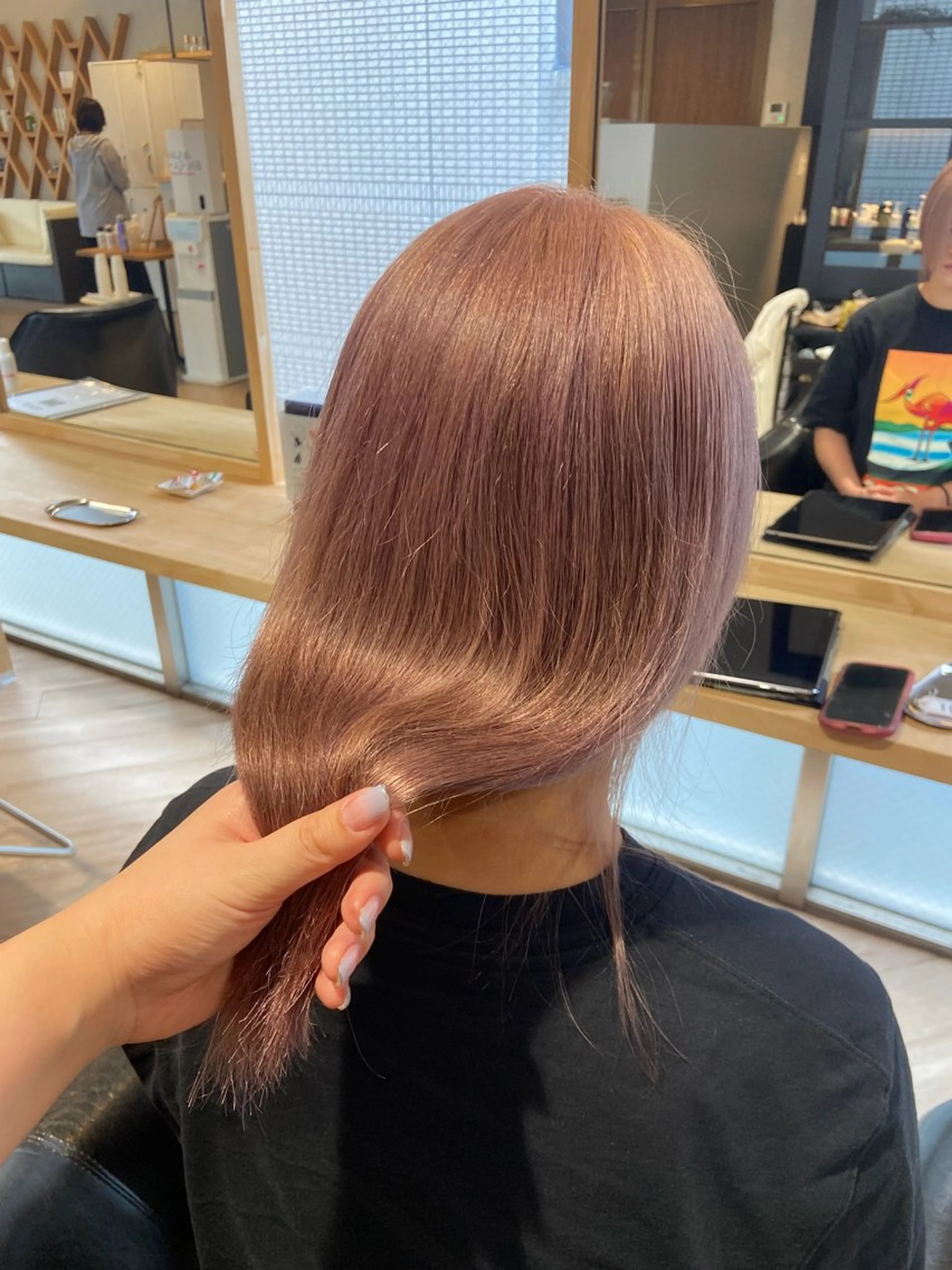 ミディアム ELLE&SALLY 石野のヘアスタイル