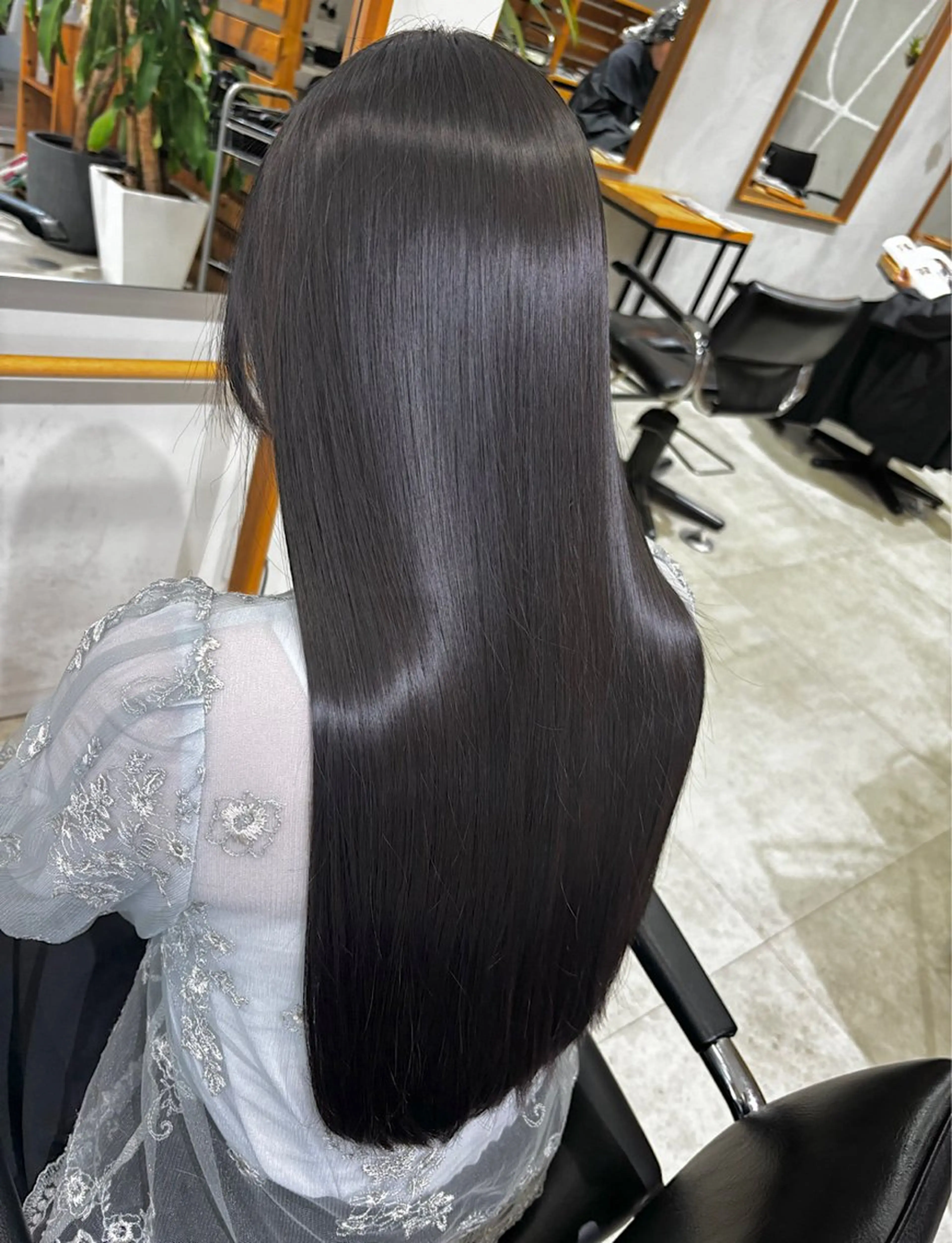 ロング カット ヘアカラー トリートメント hoNua. 栄/透明感カラーのヘアスタイル