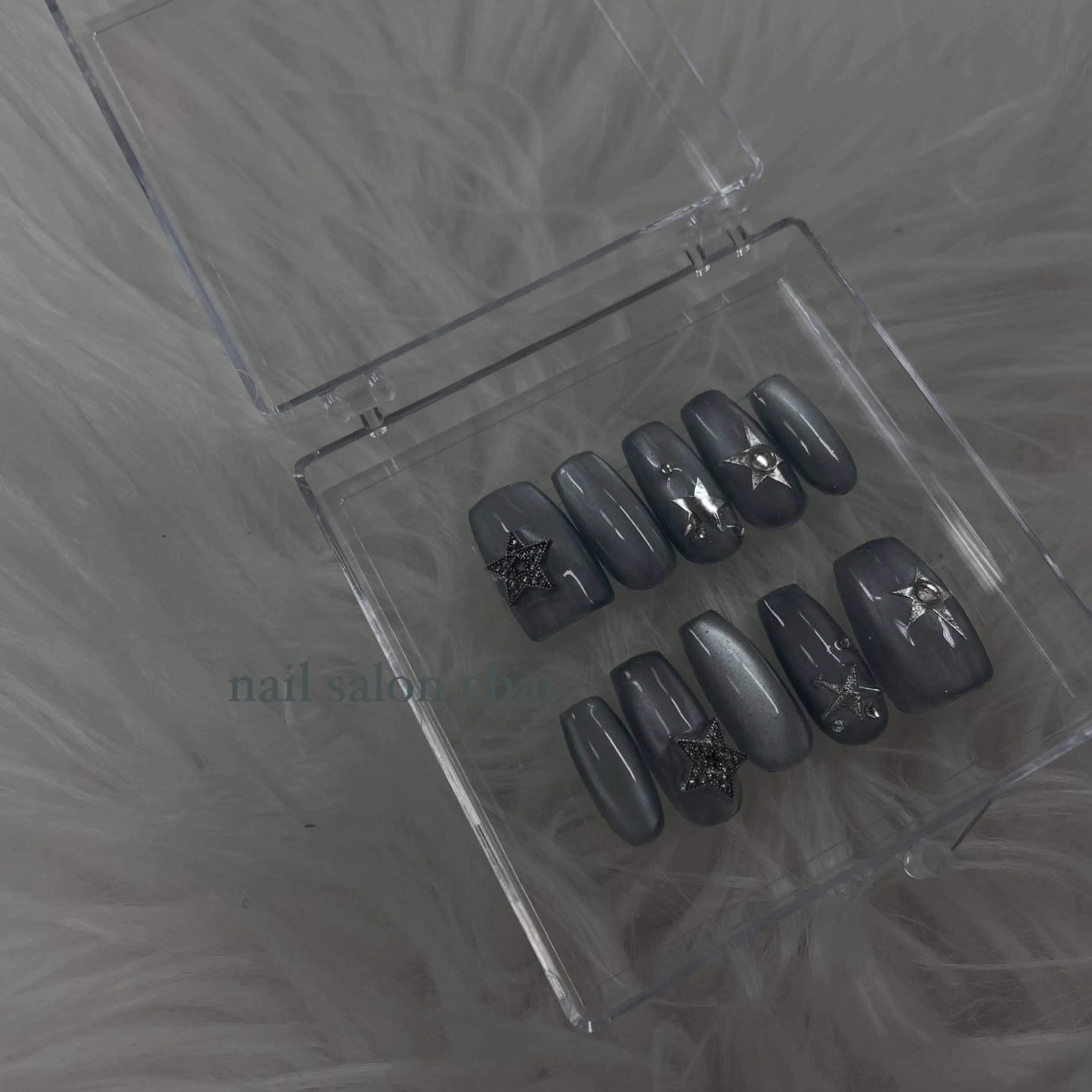 ネイル キラキラネイル 韓国ネイル ネイルチップ ワンホンネイル ハンドネイル chai大阪上本町 sayakaのネイルデザイン