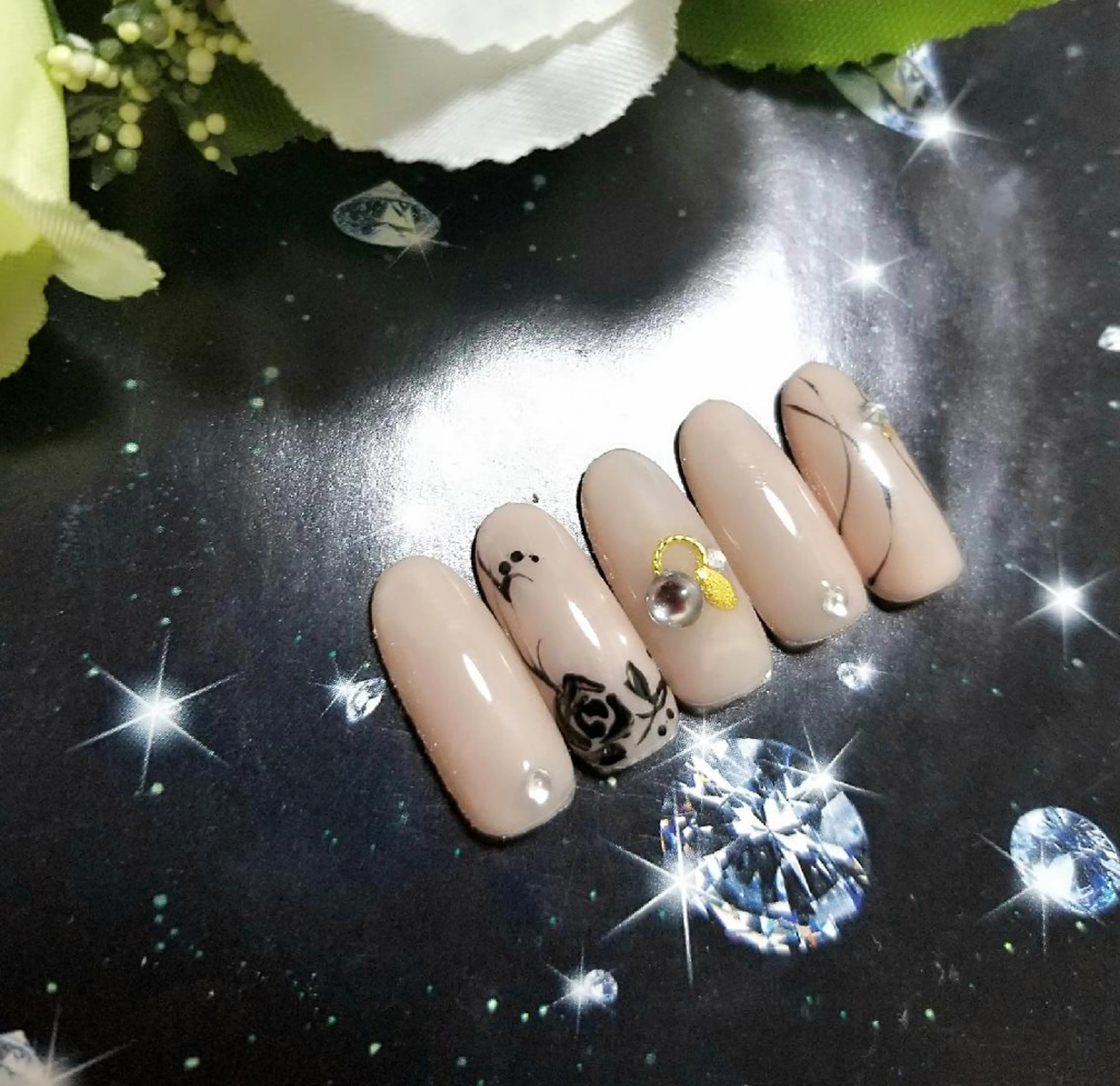 ネイル アートネイル フラワーネイル nail salon ipuniのネイルデザイン