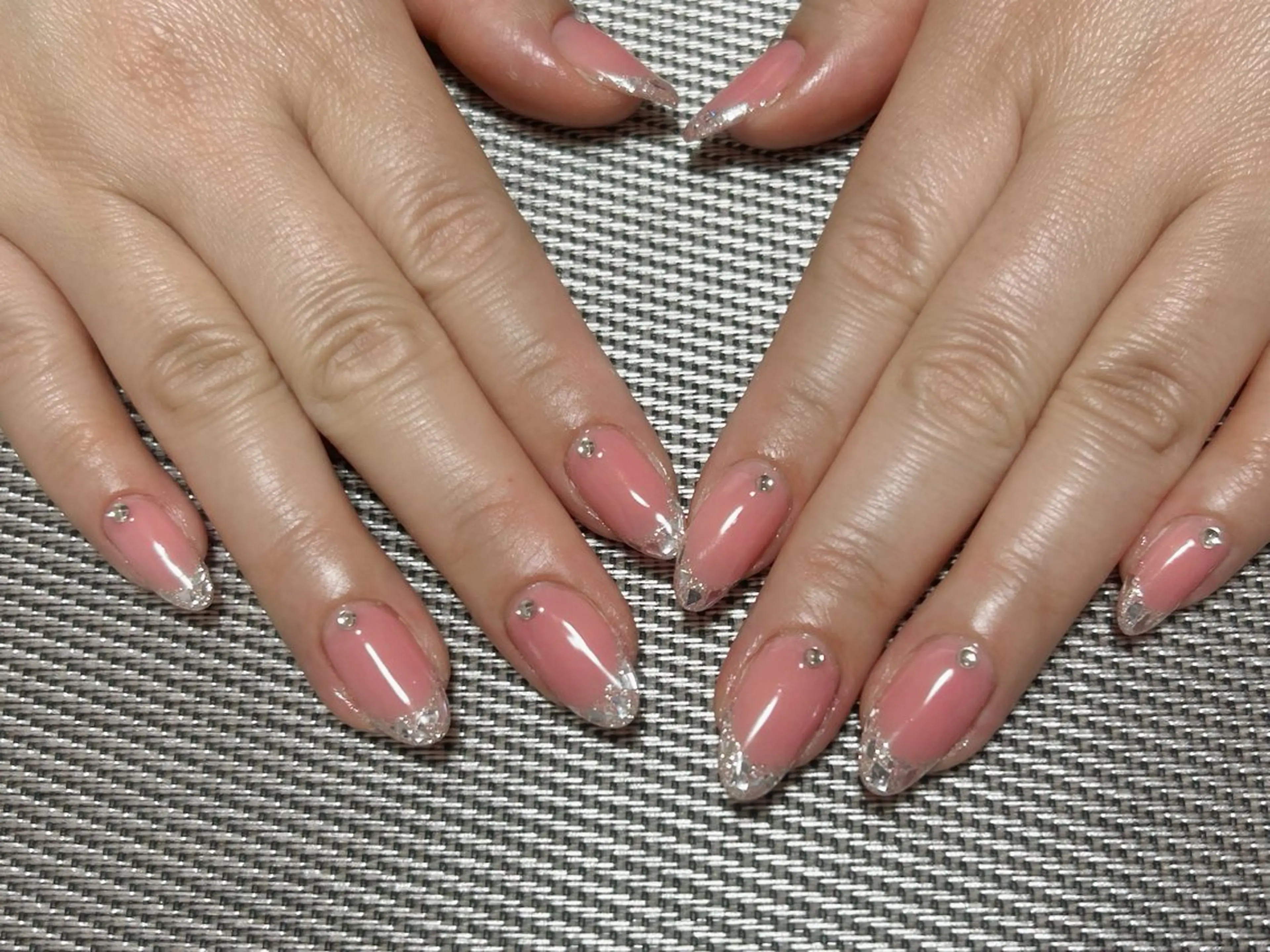 ネイル フレンチネイル ガラスフレンチ ブライダルネイル ハンドネイル i nailのネイルデザイン