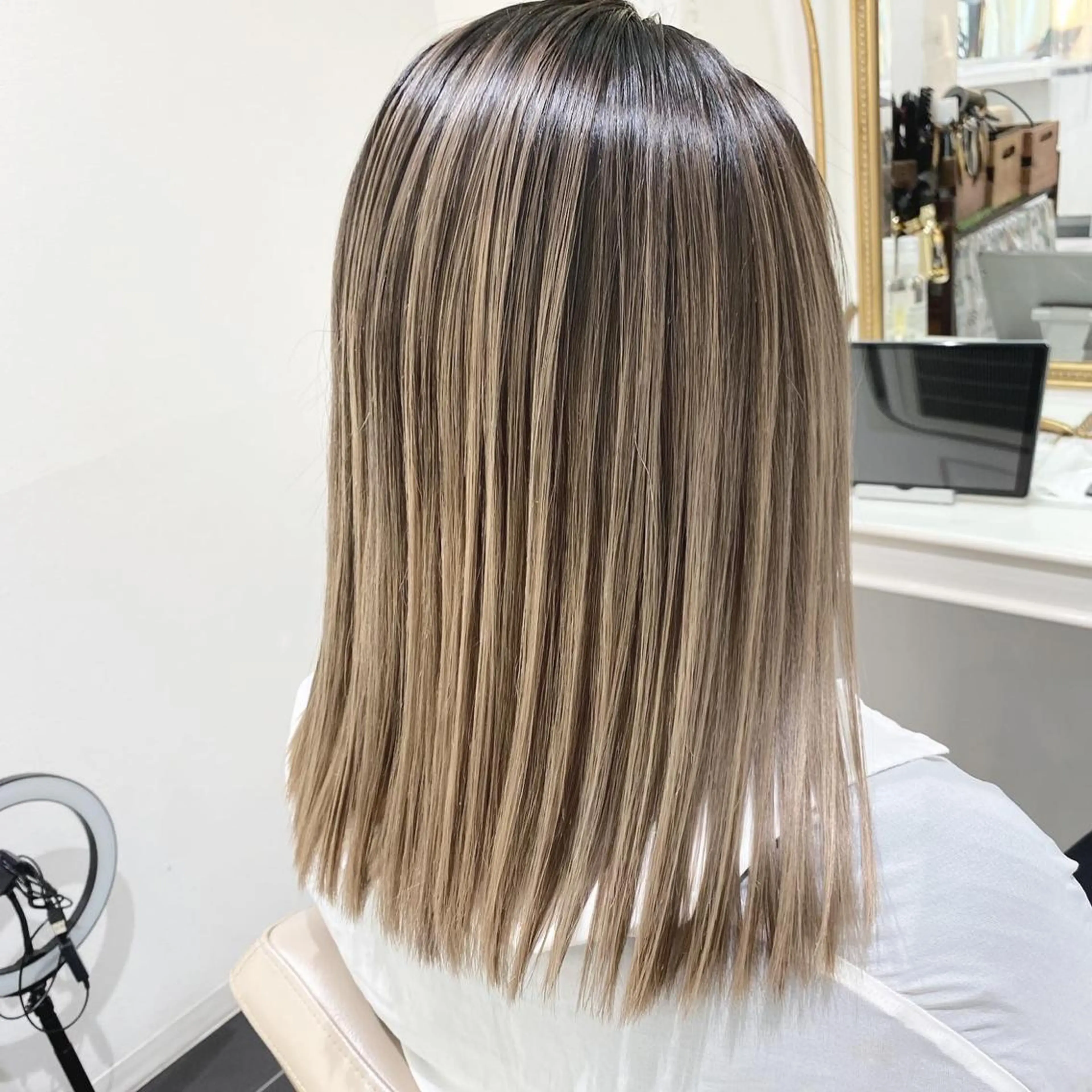 セミロング カラー バレイヤージュ 髪質改善 レイヤーカット カット ヘアカラー トリートメント 山崎俊輔/髪質改善 /バレイヤージュのヘアスタイル