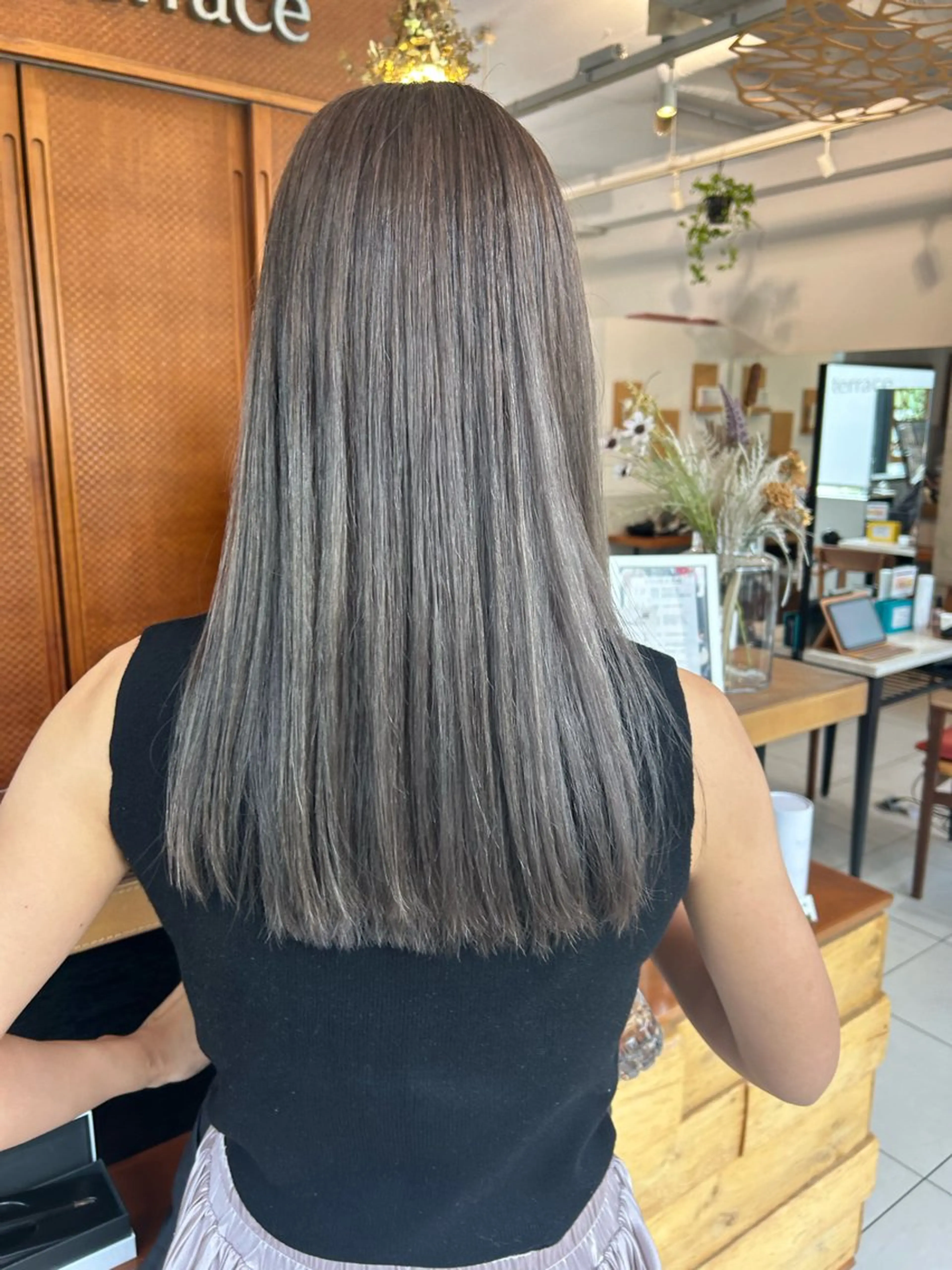 ロング カラー ブリーチ グレージュ カット ヘアカラー トリートメント 袴着付け予約受付中/ 渡辺奈緒のその他イメージ