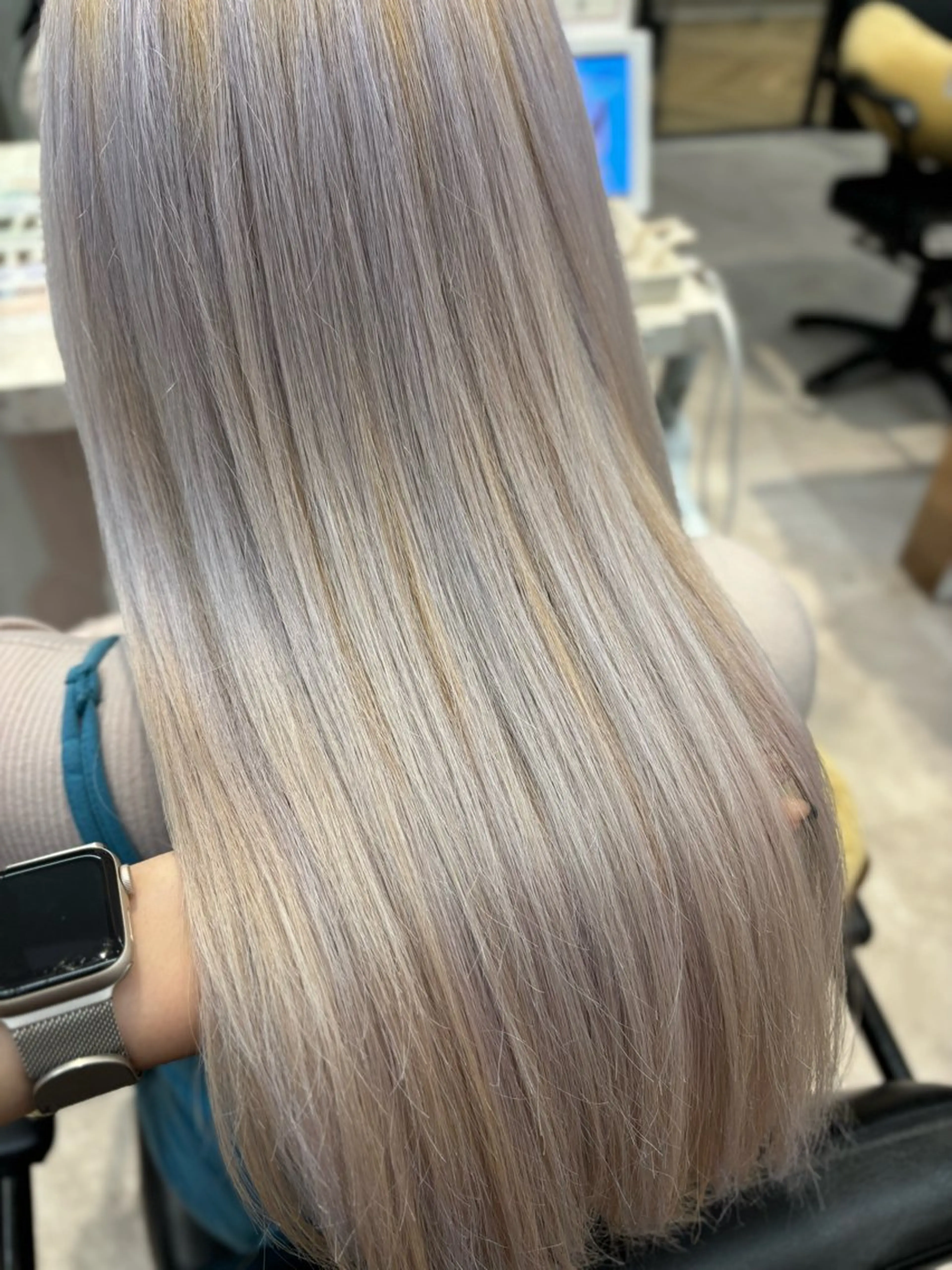 ロング カラー ブリーチ 韓国/レイヤー/ 前髪/Asamiのヘアスタイル