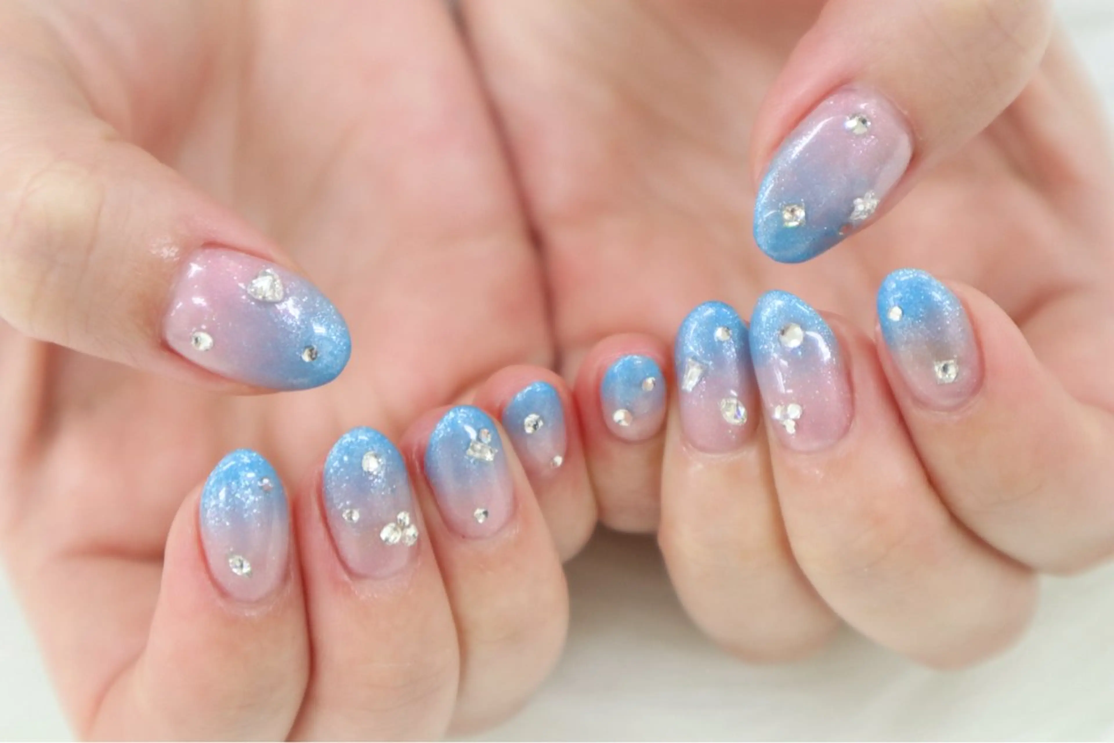 ネイル ハンドネイル カラーズビューティサロン所属・石井 桃子のネイルデザイン