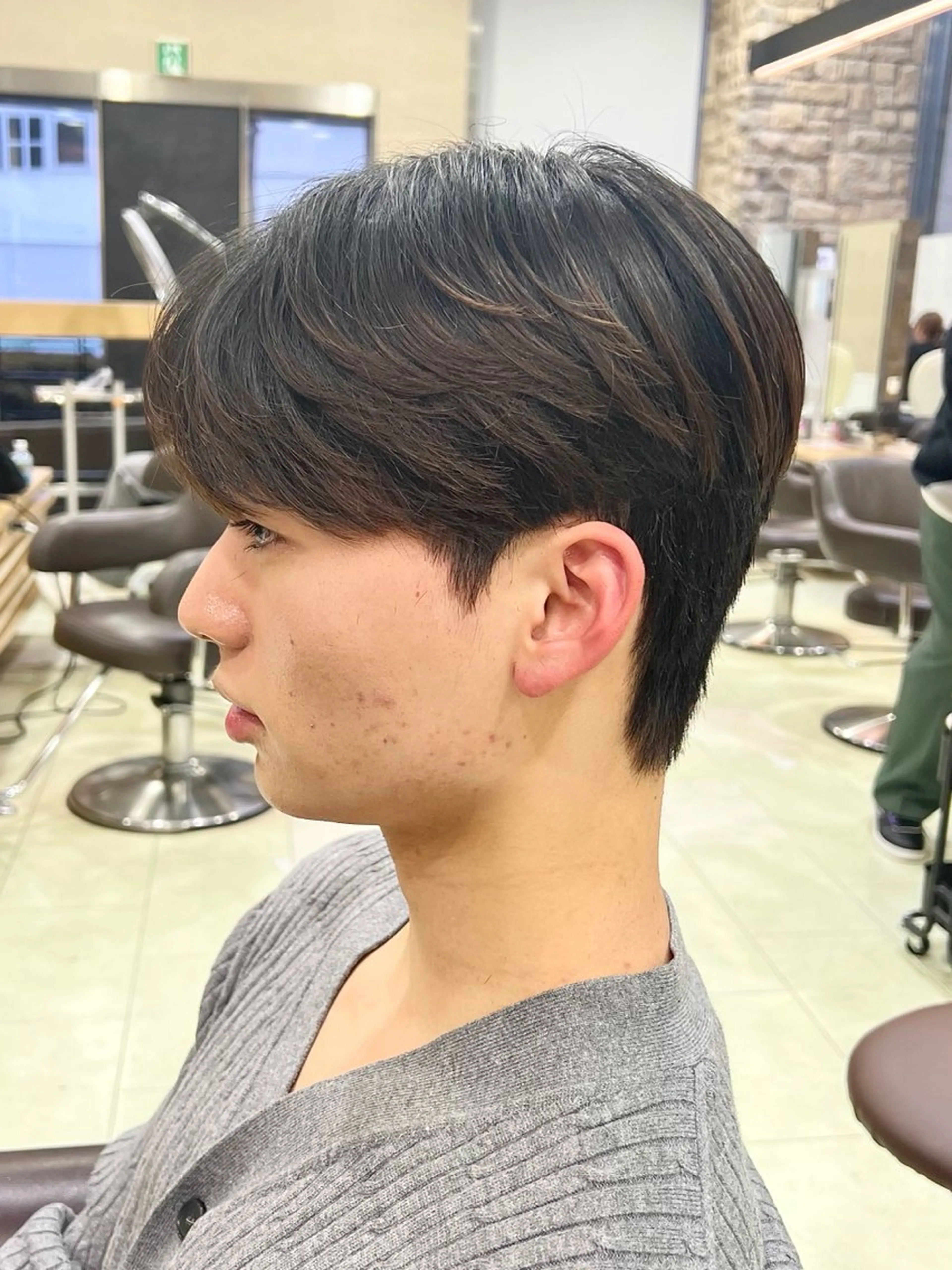 襟足をスッキリさせたい方✨【U24】【韓国風ダウンパーマ + カット🇰🇷】の写真