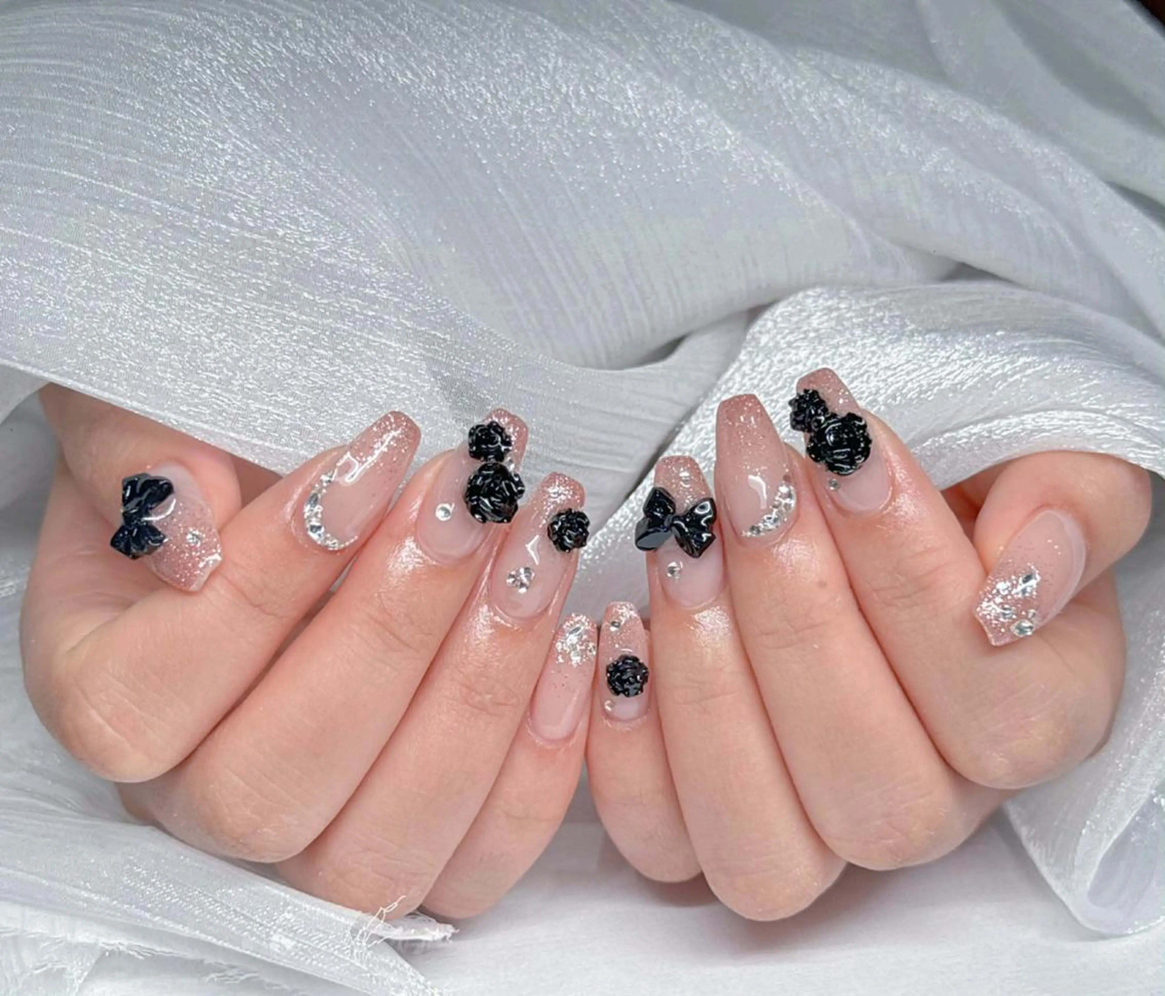 ネイル オーロラネイル ブルー チークネイル フットネイル フレンチネイル ハンドネイル NAILS168 新大久保店のネイルデザイン